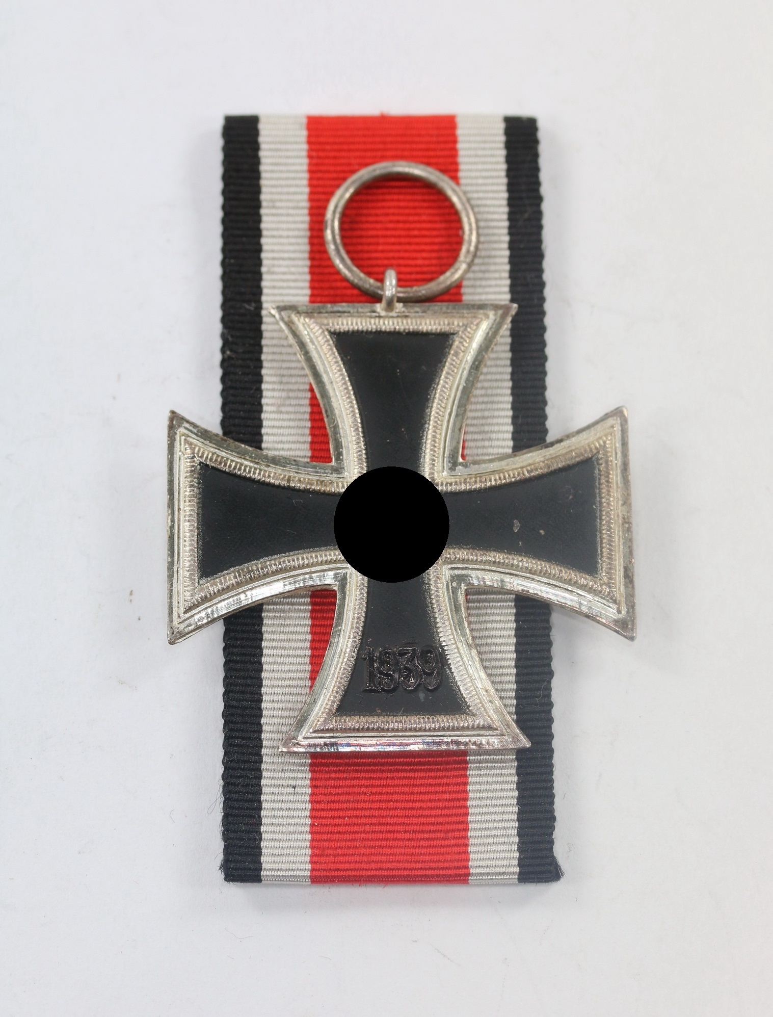 Iron Cross 2nd Class 1939 Schinkel Pattern. Type Otto Schickle, One Piece, Non-Magnetic.  – Bild 1