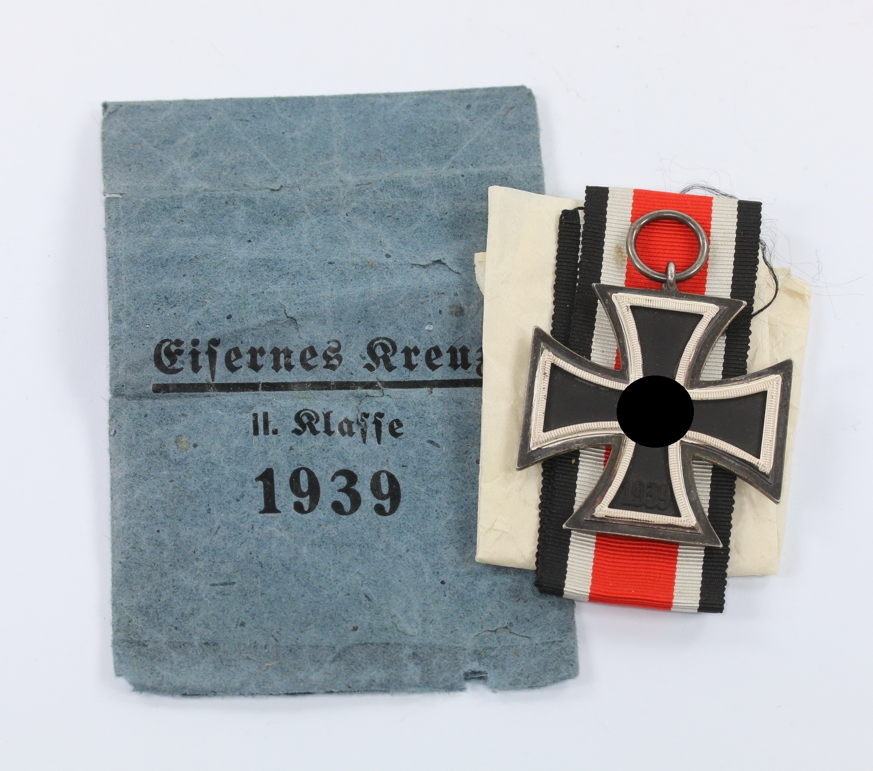 Eisernes Kreuz 2. Klasse 1939, Wächtler & Lange, in kleiner Verleihungstüte – Bild 1