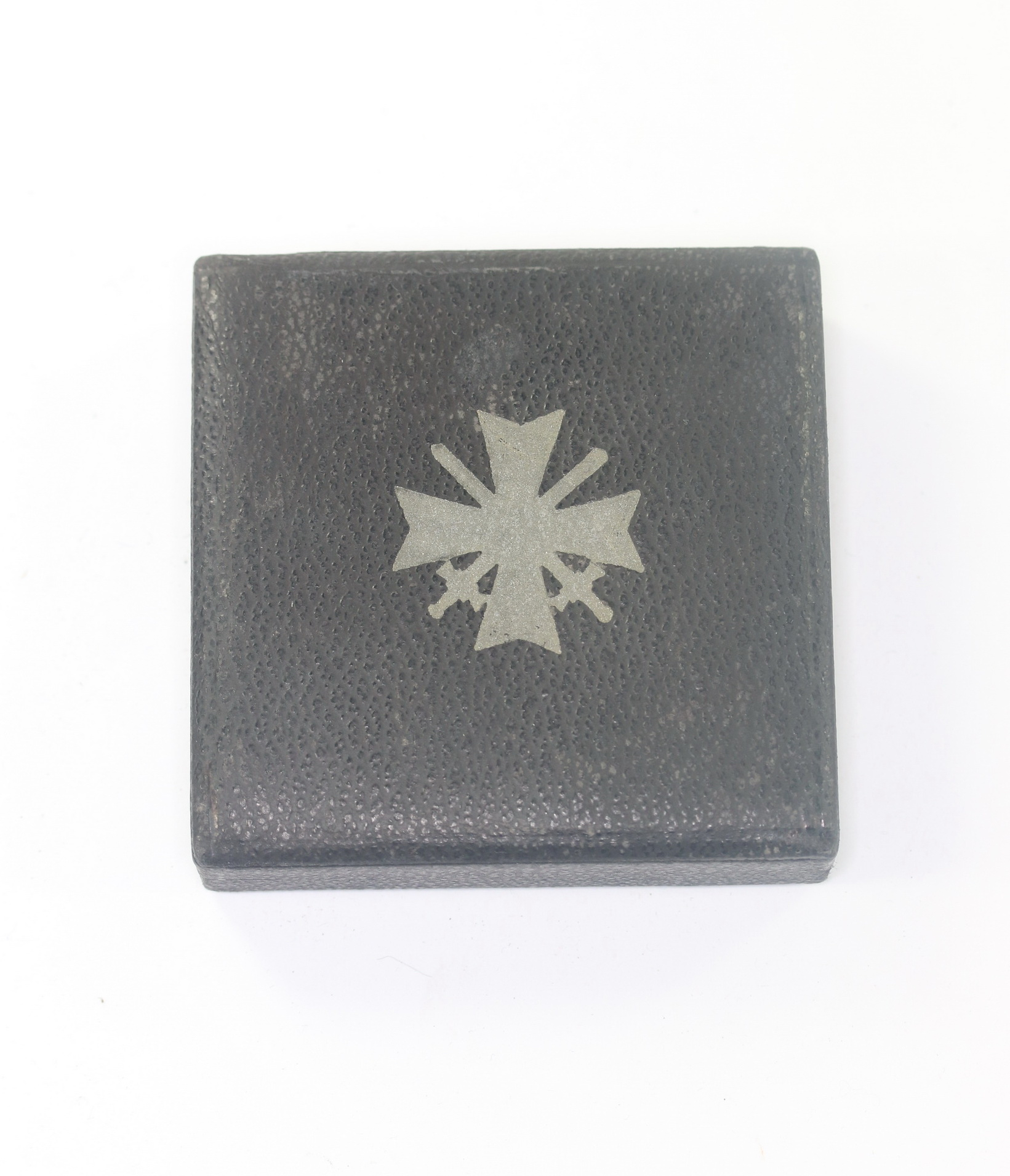 etui_kriegsverdienstkreuz_1 Case for the War Merit Cross 1st Class with Swords. – Bild 1