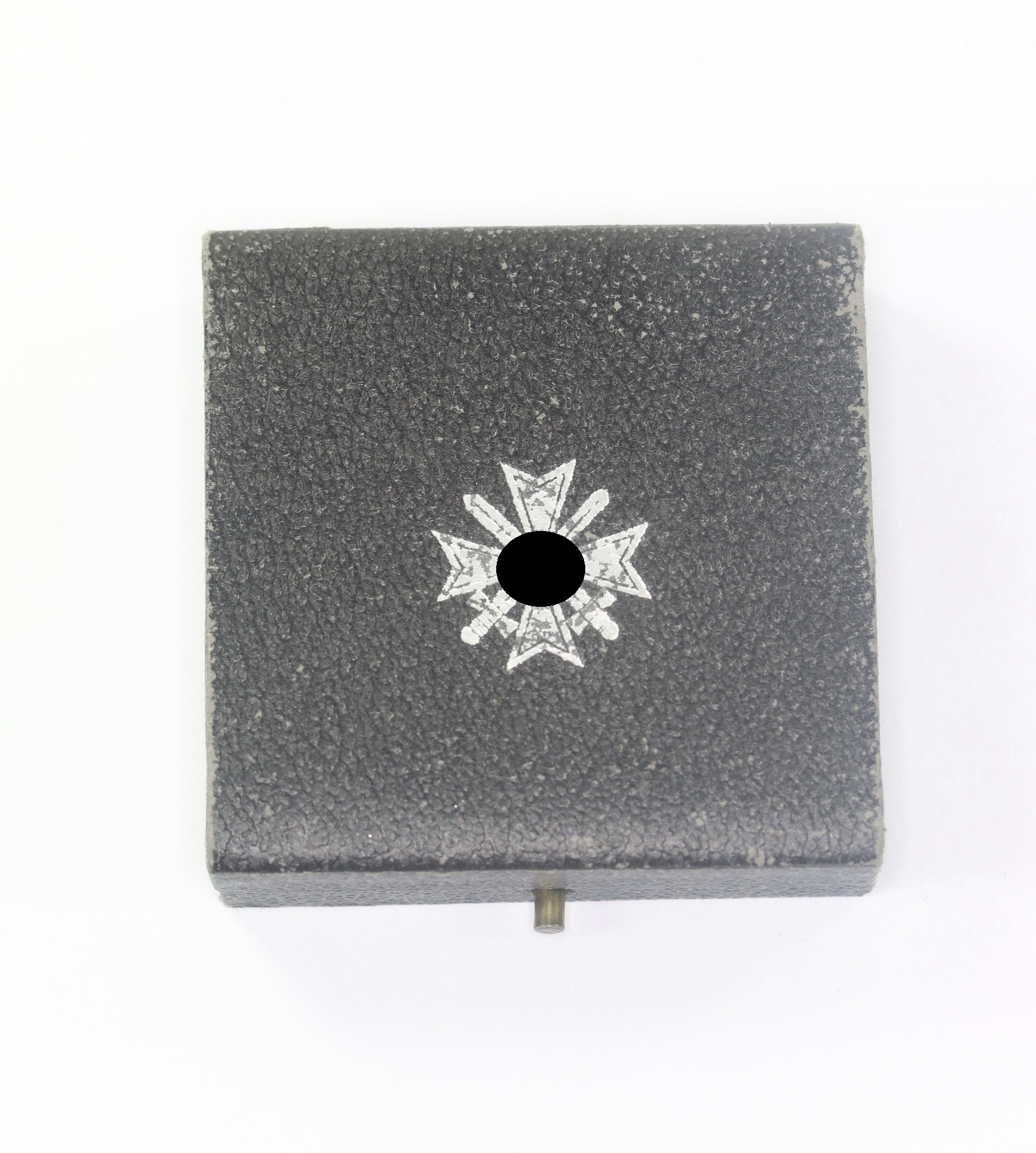 etui_kriegsverdienstkreuz_1 Case for the War Merit Cross 1st Class with Swords. – Bild 1