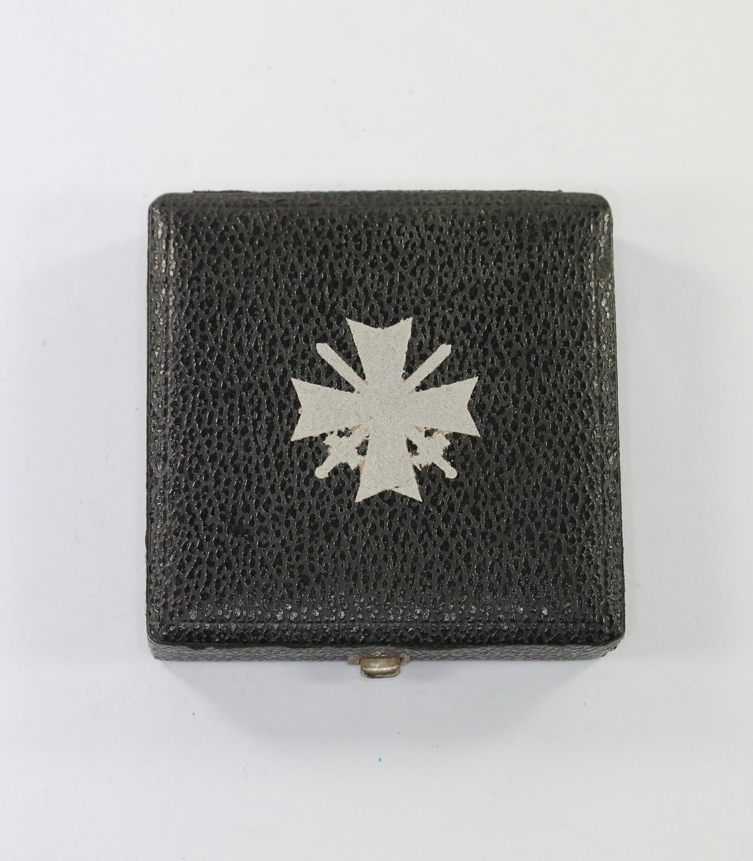 etui_kriegsverdienstkreuz_1 Case for the War Merit Cross 1st class with Swords. – Bild 1
