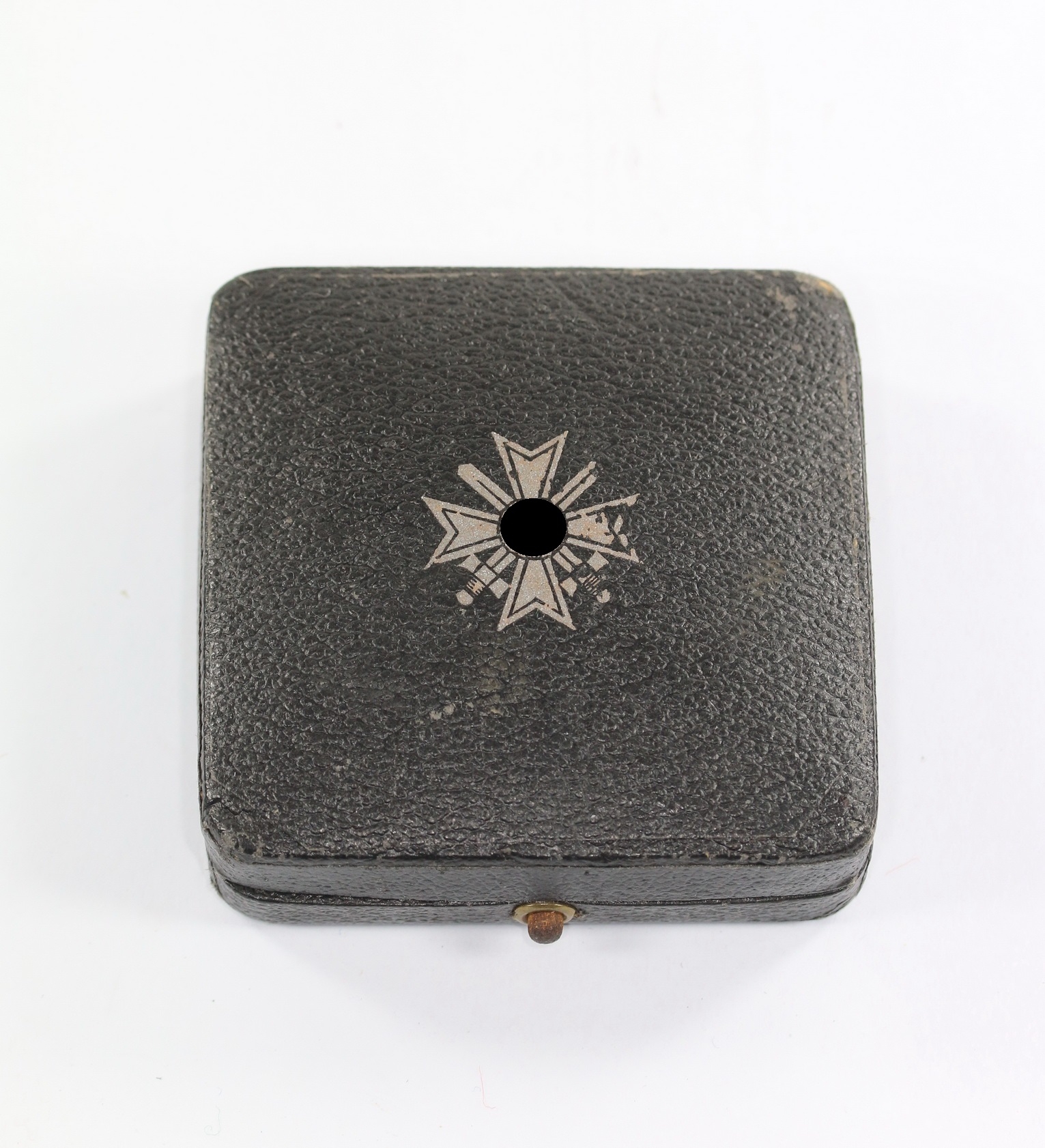 etui_kriegsverdienstkreuz_1 Case for the War Merit Cross 1st class with Swords. – Bild 1