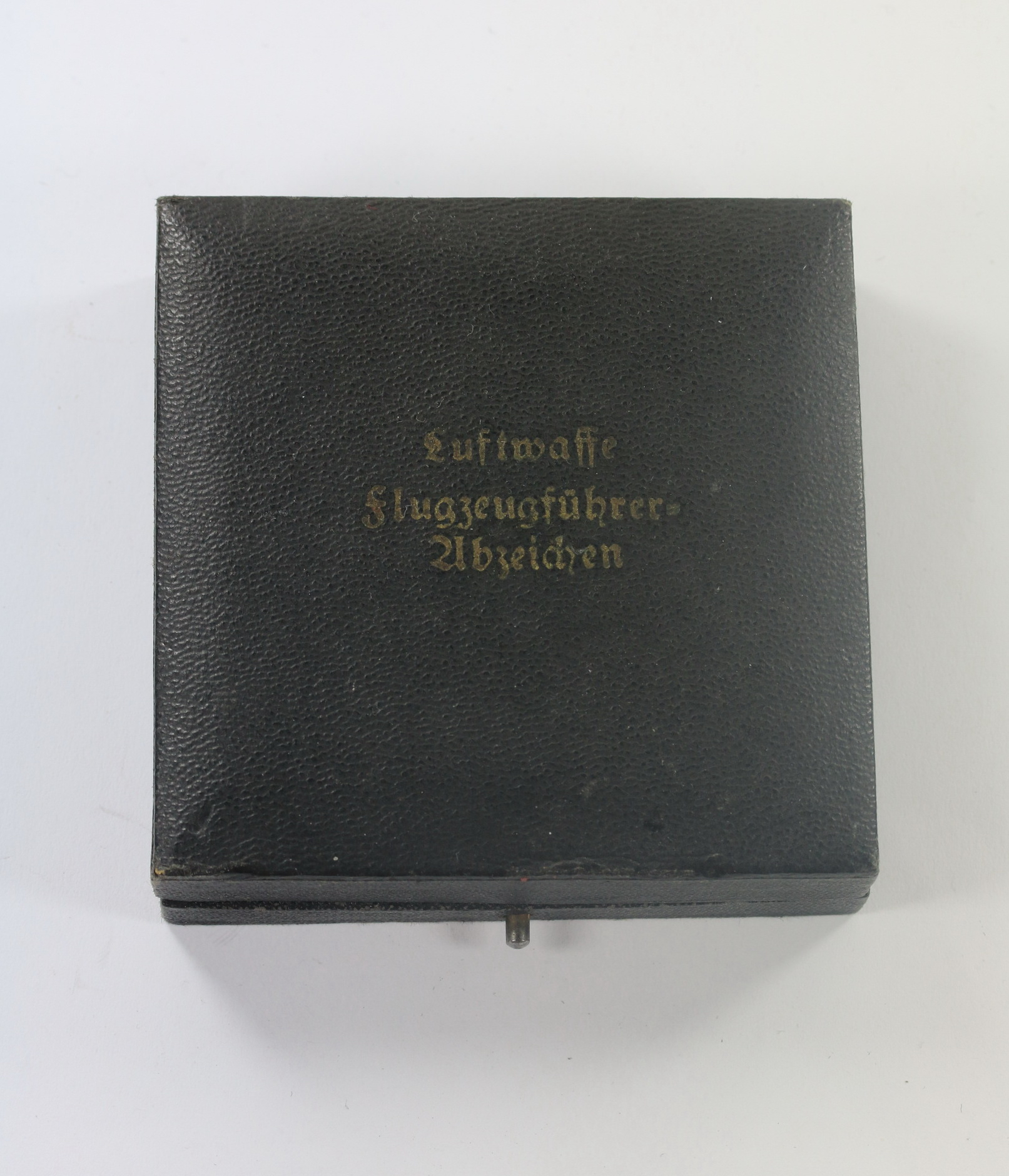 etui_luftwaffe_flugzeugf_hrer_abzeichen_1__4nd Case for the Luftwaffe Pilot Badge. – Bild 1