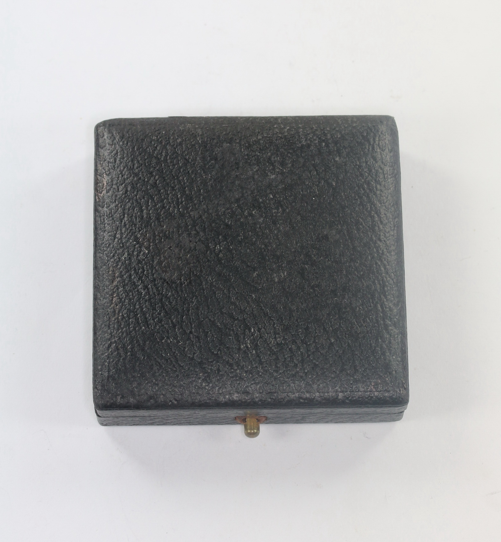 etui_verwundetenabzeichen_in_gold_hauptm_nzamt_wien_iii_1__1_4nd Etui Verwundetenabzeichen in Gold, Hauptmünzamt Wien III. – Bild 1