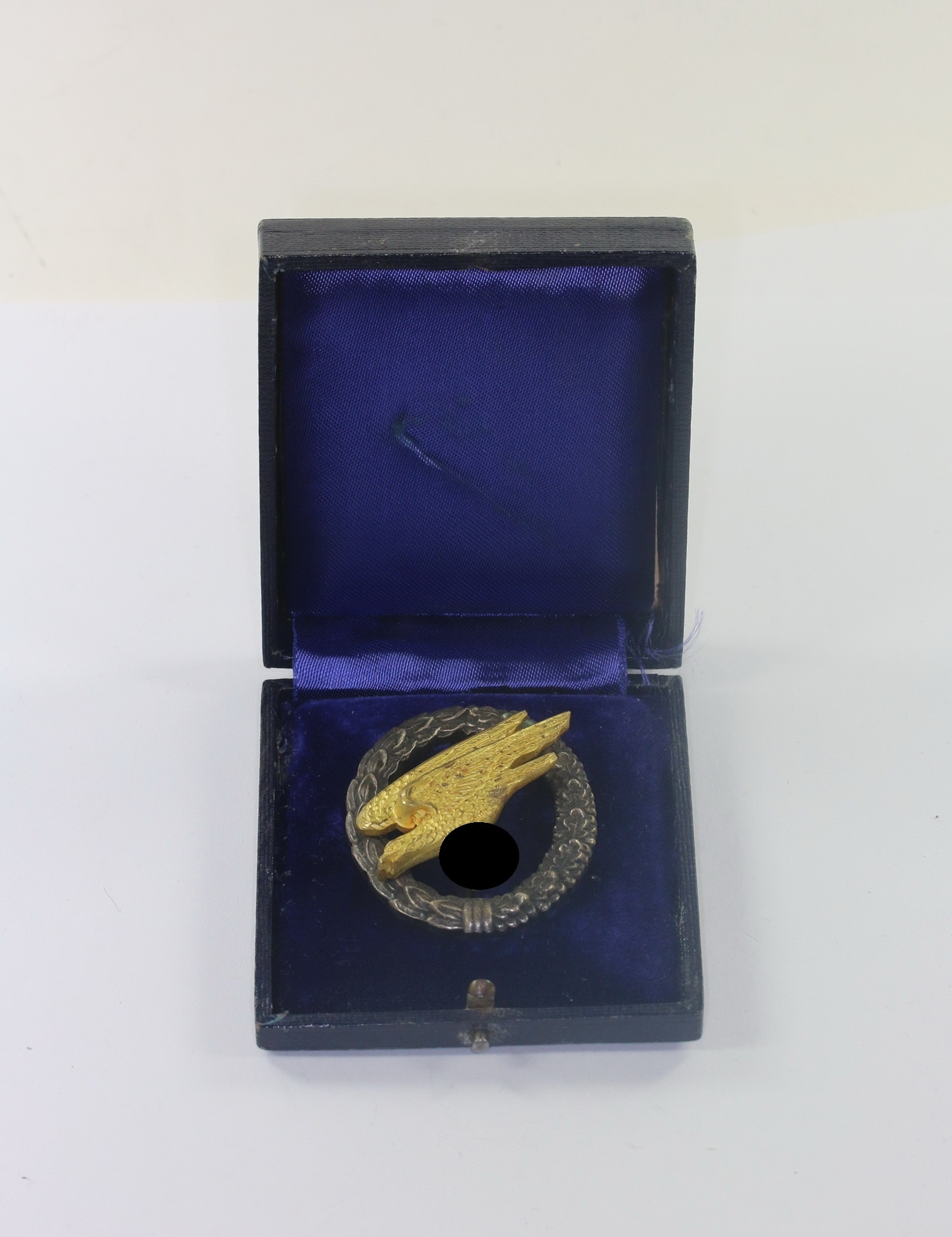  Fallschirmschützenabzeichen der Luftwaffe,  C.E. Juncker Berlin S.W., im Etui – Bild 1