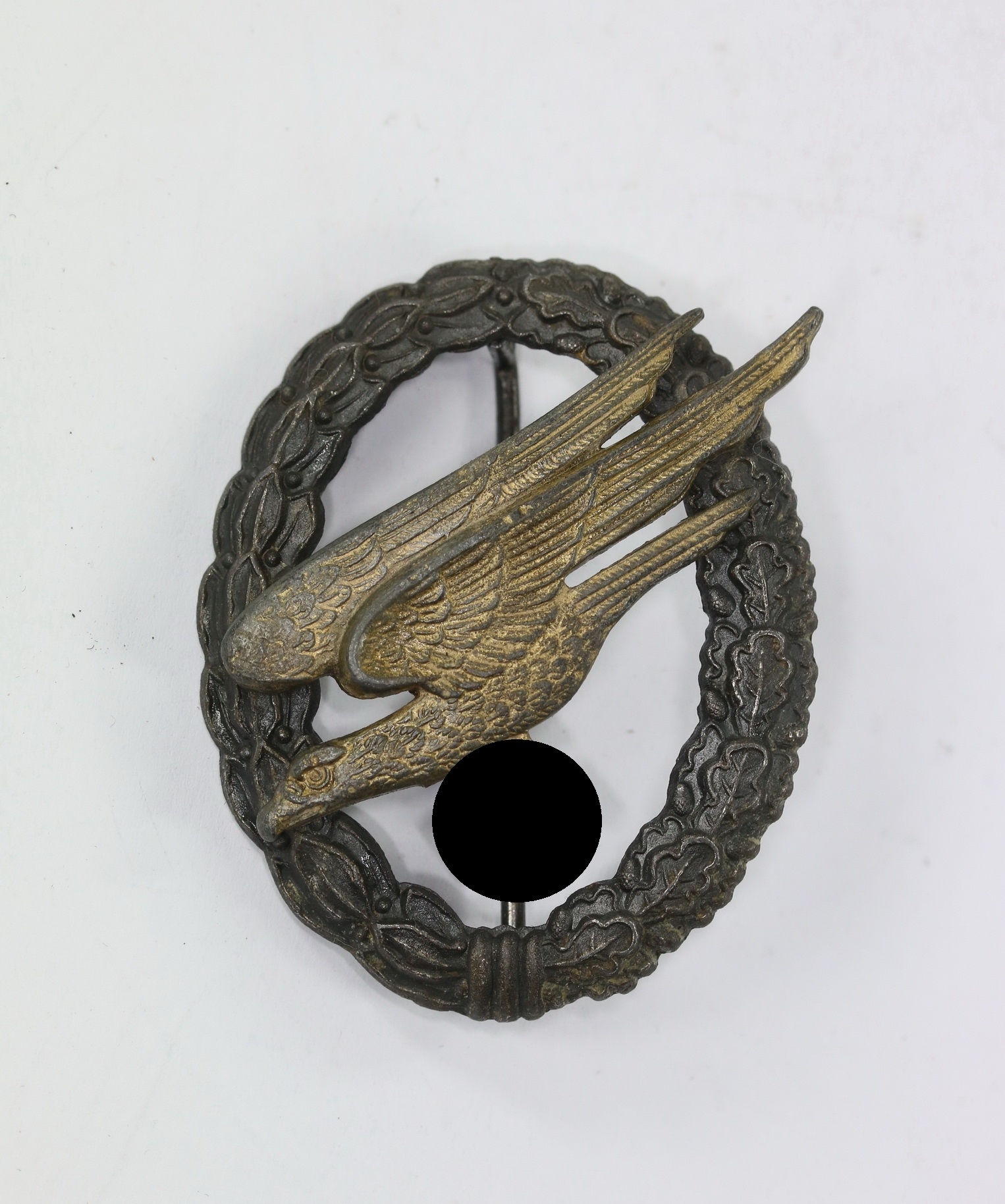 fallschirmsch_tzenabzeichen_der_luftwaffe_hersteller_a_und_l64_assmann_sohn_l_denscheid_1__1 Luftwaffe Paratrooper Badge. Maker A and L/64. – Bild 1