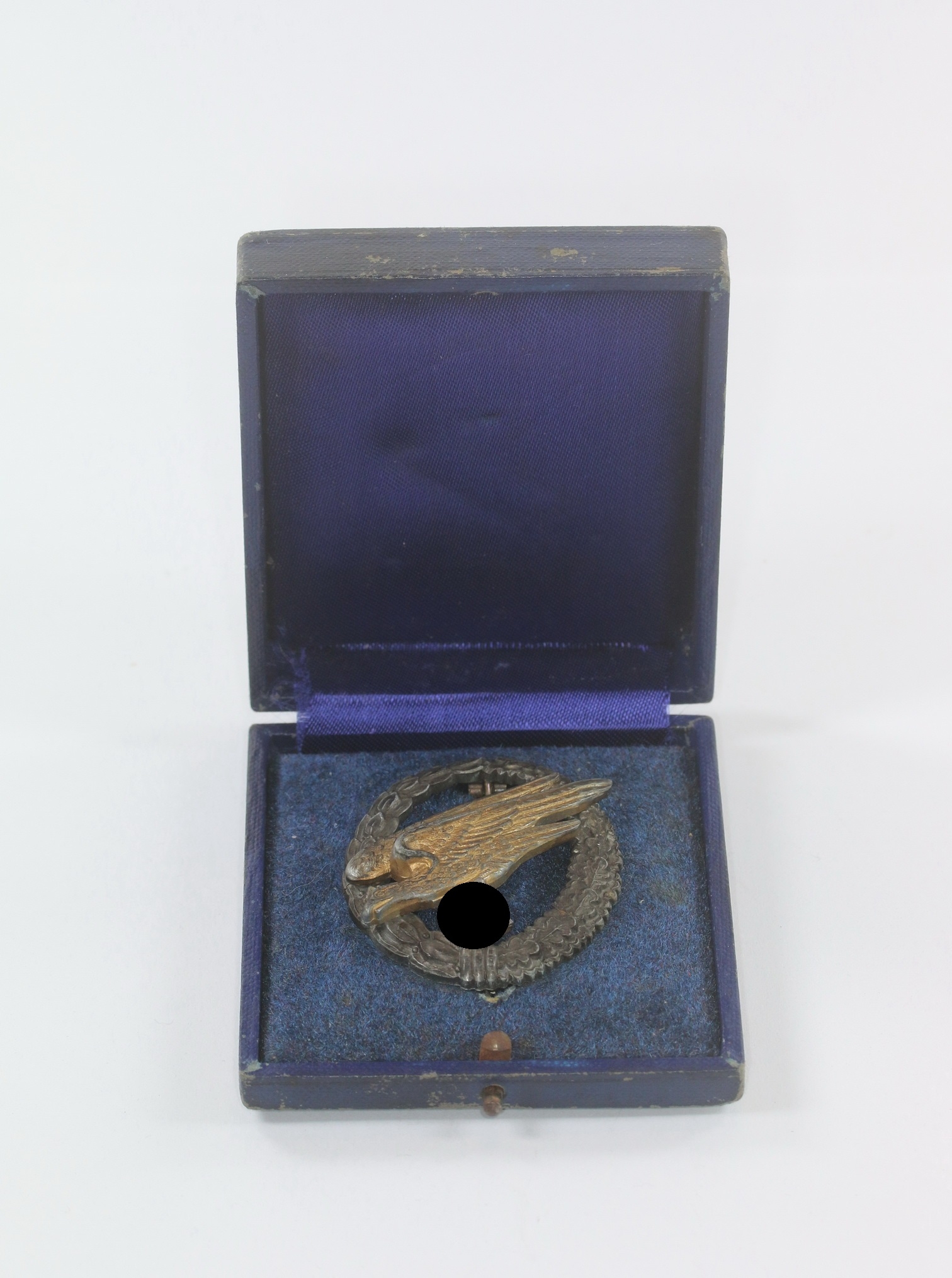 fallschirmsch_tzenabzeichen_der_luftwaffe_hst Cased Luftwaffe Paratrooper Badge. Maker B&NL.. – Bild 1