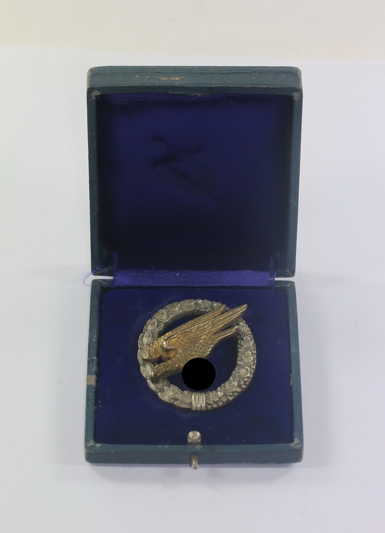 fallschirmsch_tzenabzeichen_der_luftwaffe_hst Cased Luftwaffe Paratrooper Badge. Maker Jime & Sohn Berlin. – Bild 1