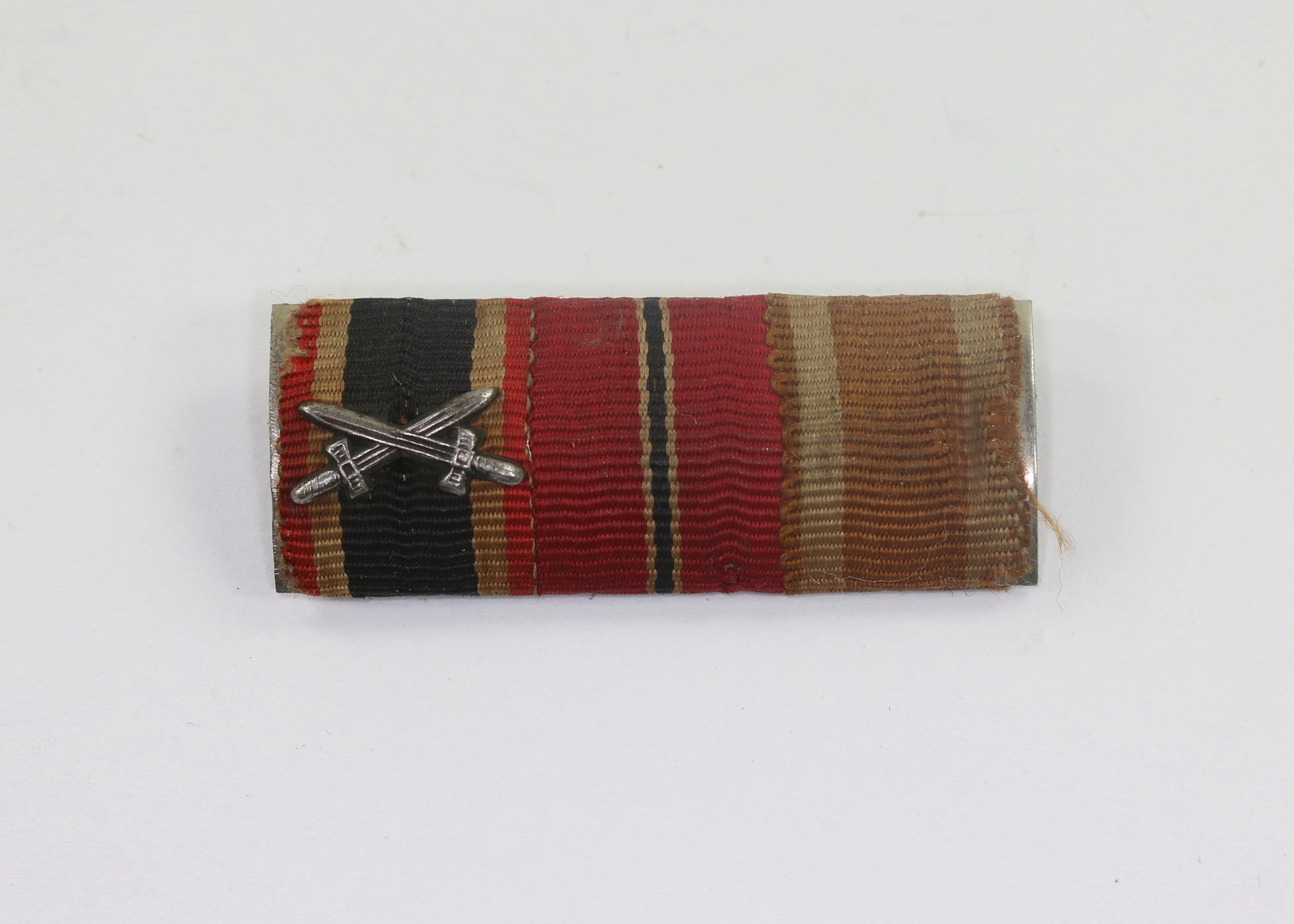 feldspange_3x_1__18 Three Place Ribbon Bar. – Bild 1