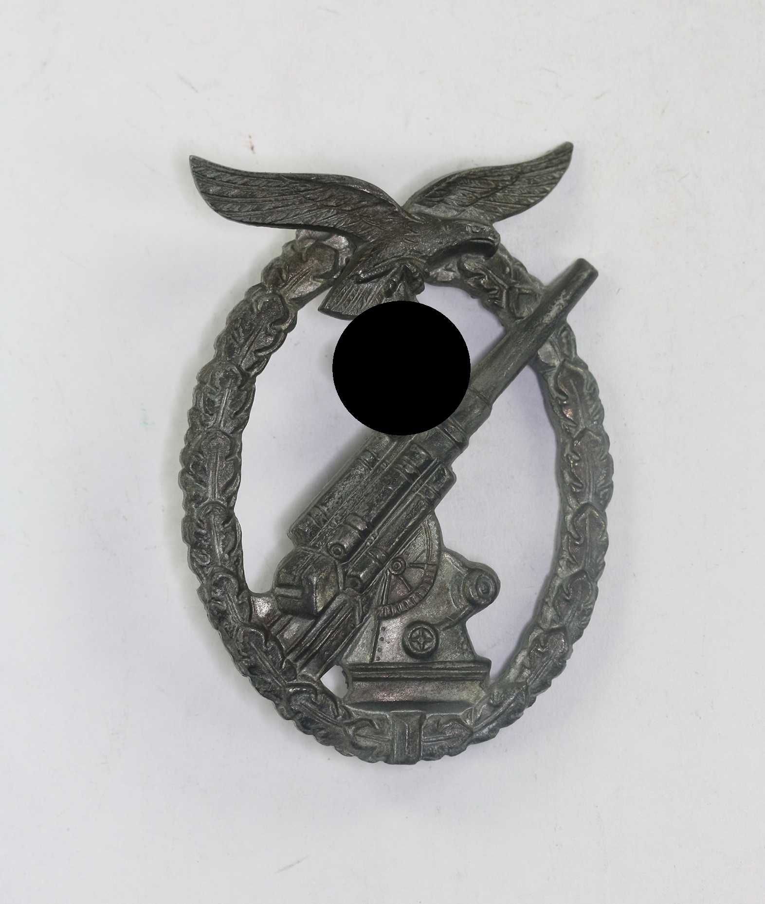 Luftwaffe Flak Badge. Maker ÜÜ (E.F. Wiedmann, Frankfurt am Main) – Bild 1