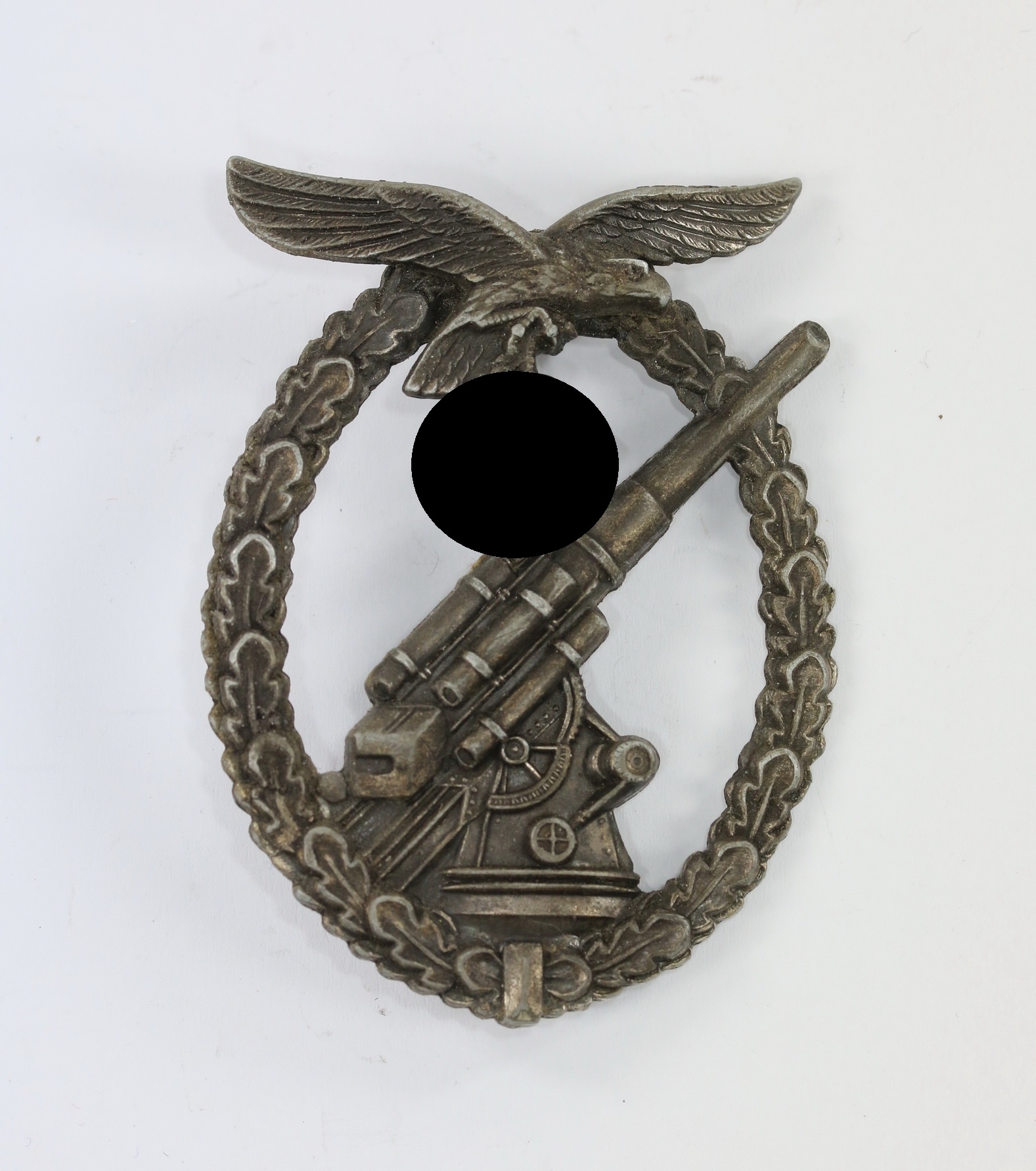 flakkampfabzeichen_der_luftwaffe_hersteller_a_assmann_sohn_l_denscheid_zink_1__1 Luftwaffe Flak Badge. Maker A. – Bild 1