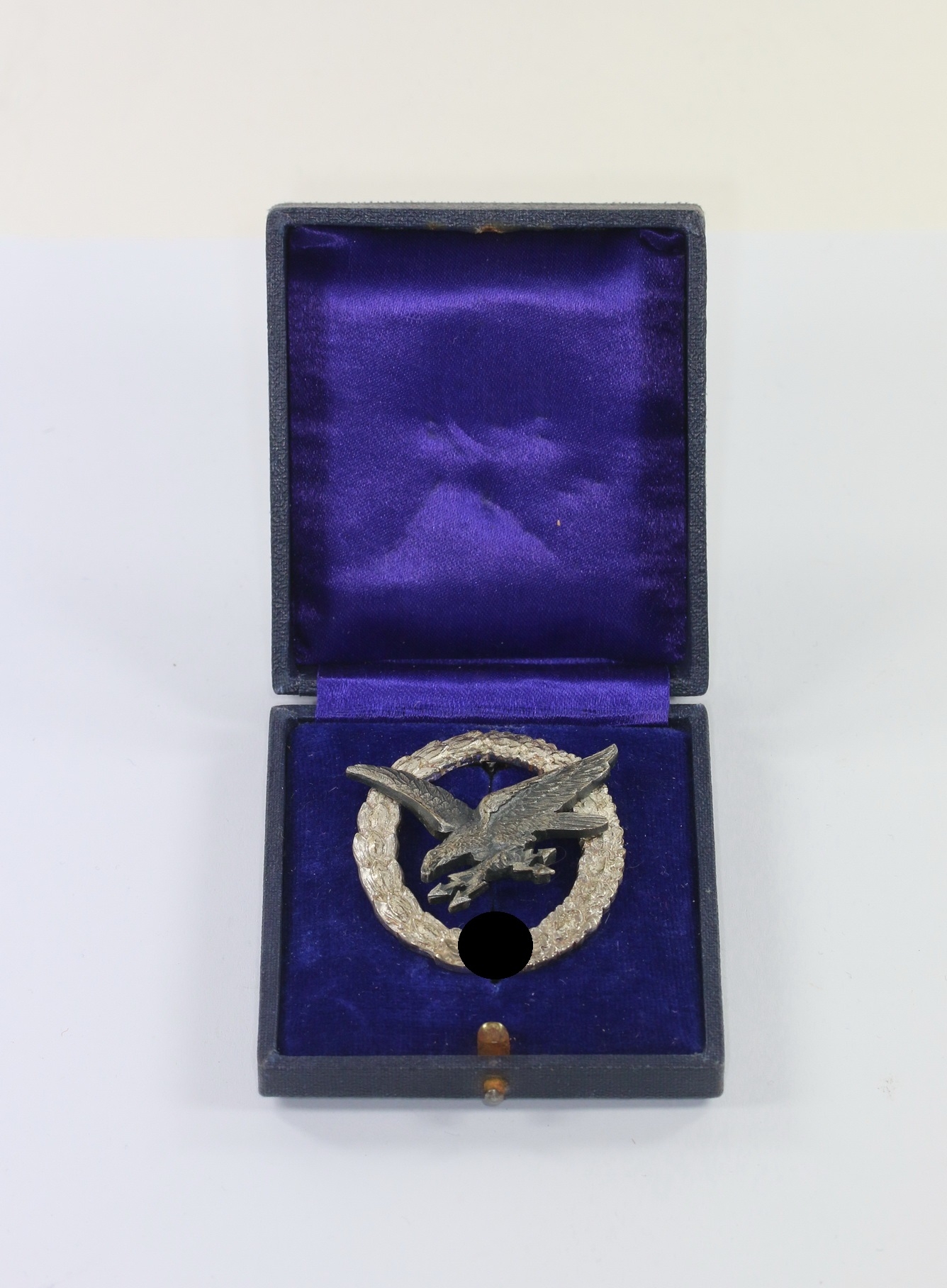 fliegersch_tzenabzeichen_mit_blitzb_ndel_c Cased Luftwaffe Radio Operator Badge. Type Juncker (J1). – Bild 1