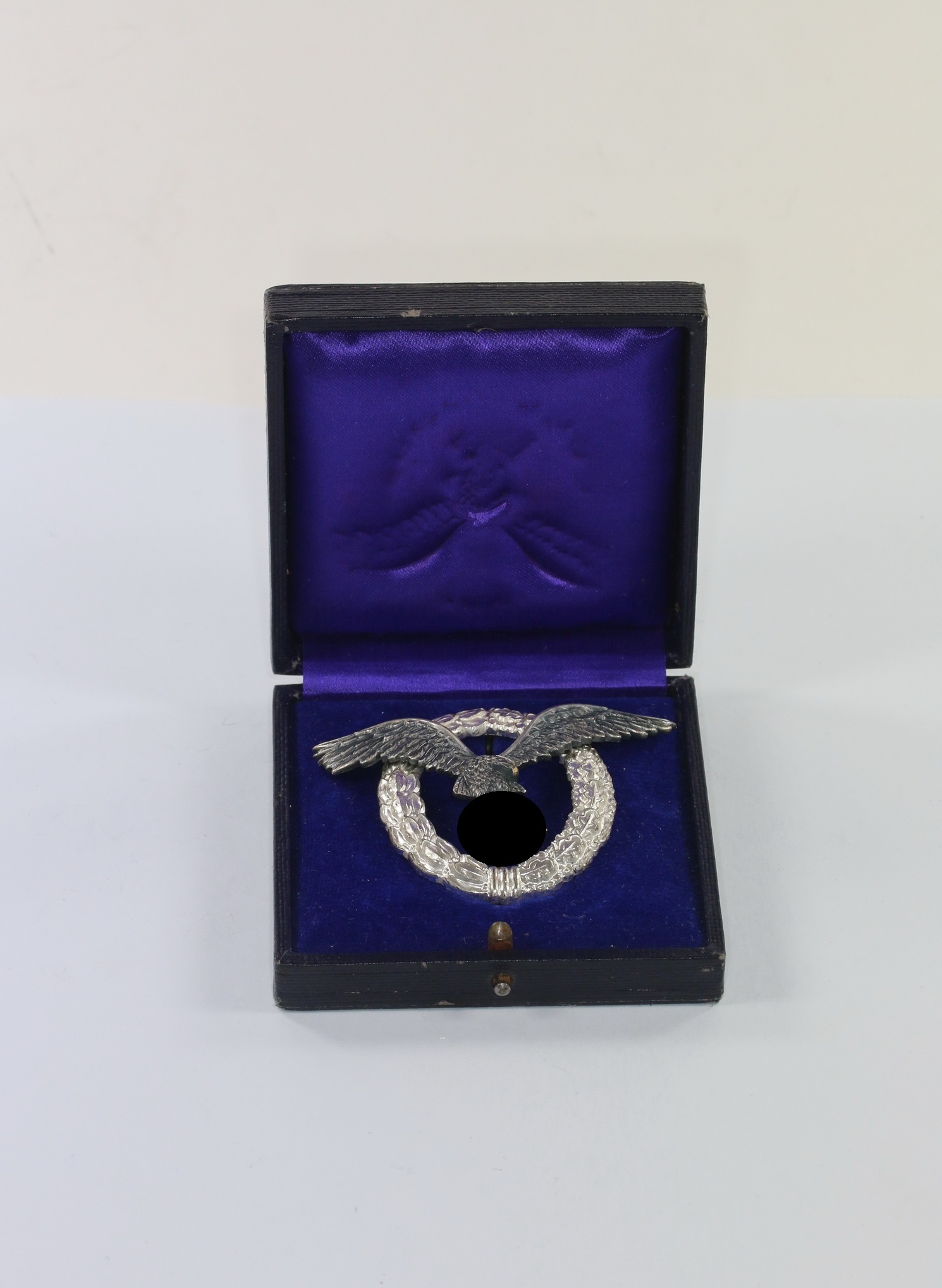 Flugzeugführerabzeichen der Luftwaffe, Assmann, Buntmetall/Aluminium, im Etui – Bild 1