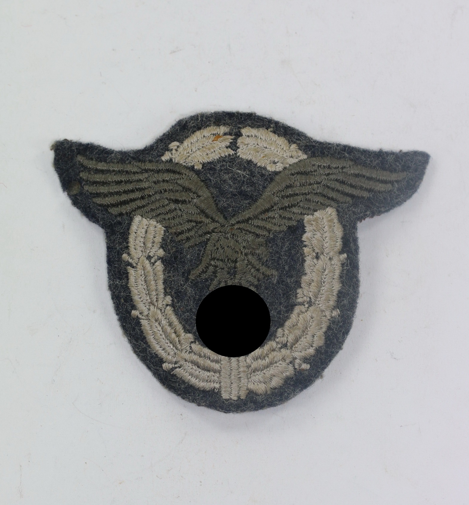 flugzeugf_hrerabzeichen_der_luftwaffe_gestickte_ausf_hrung_dicke_variante_1__1_4nd Flugzeugführerabzeichen der Luftwaffe, gestickte Ausführung, "Dicke Variante" – Bild 1