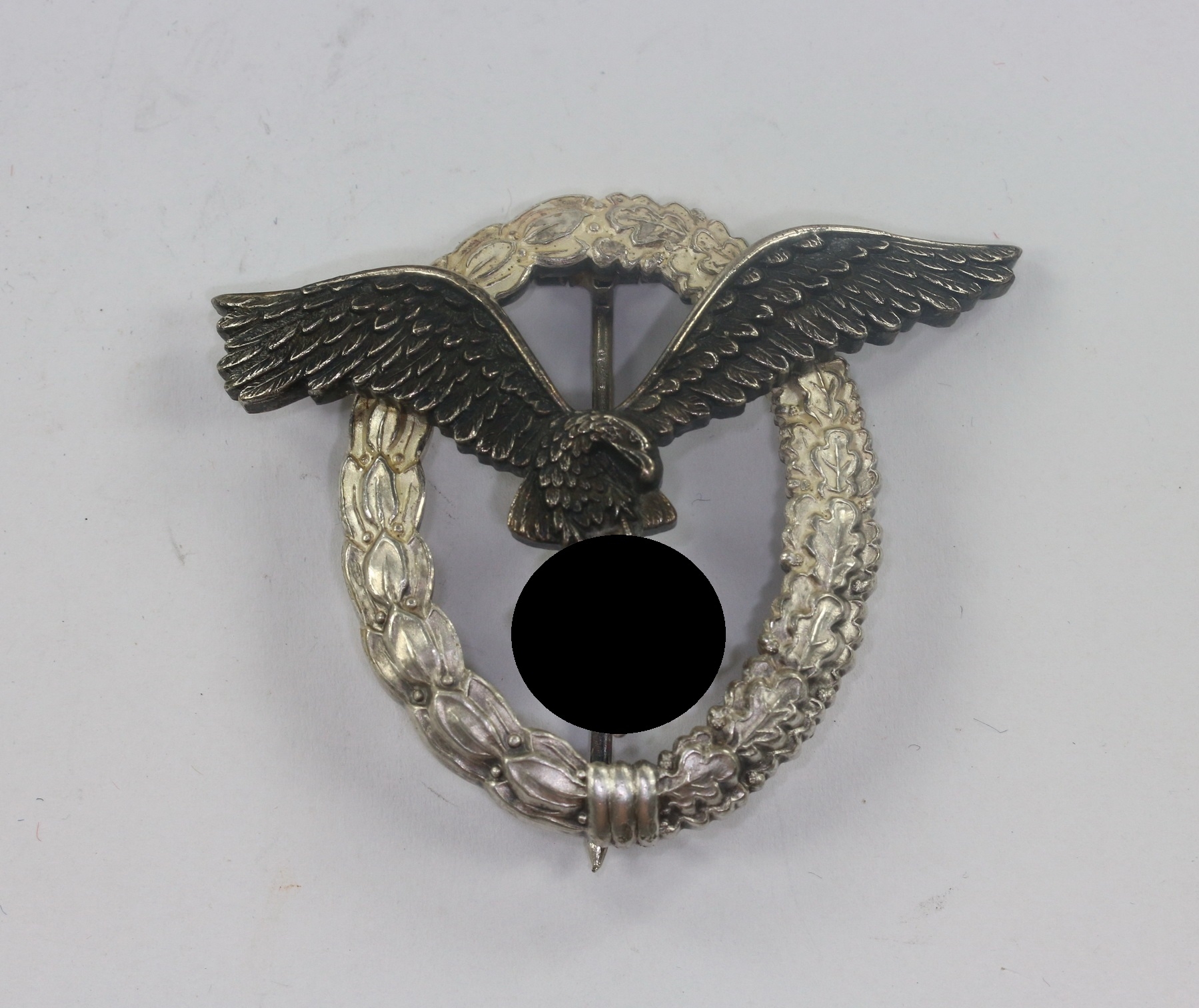 Flugzeugführerabzeichen der Luftwaffe, Hst. B&NL (Berg & Nolte, Lüdenscheid) – Bild 1