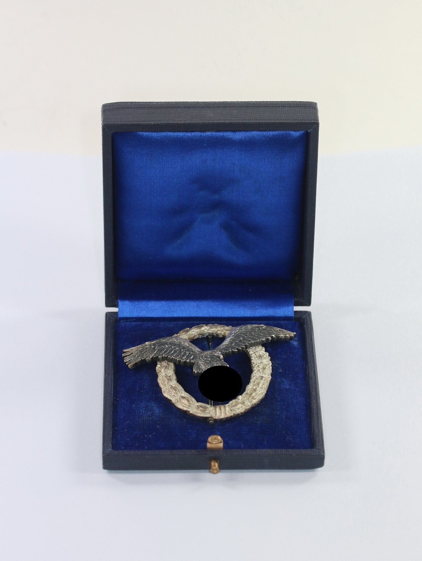 Cased Luftwaffe Pilot Badge, Maker Juncker (J1). – Bild 1