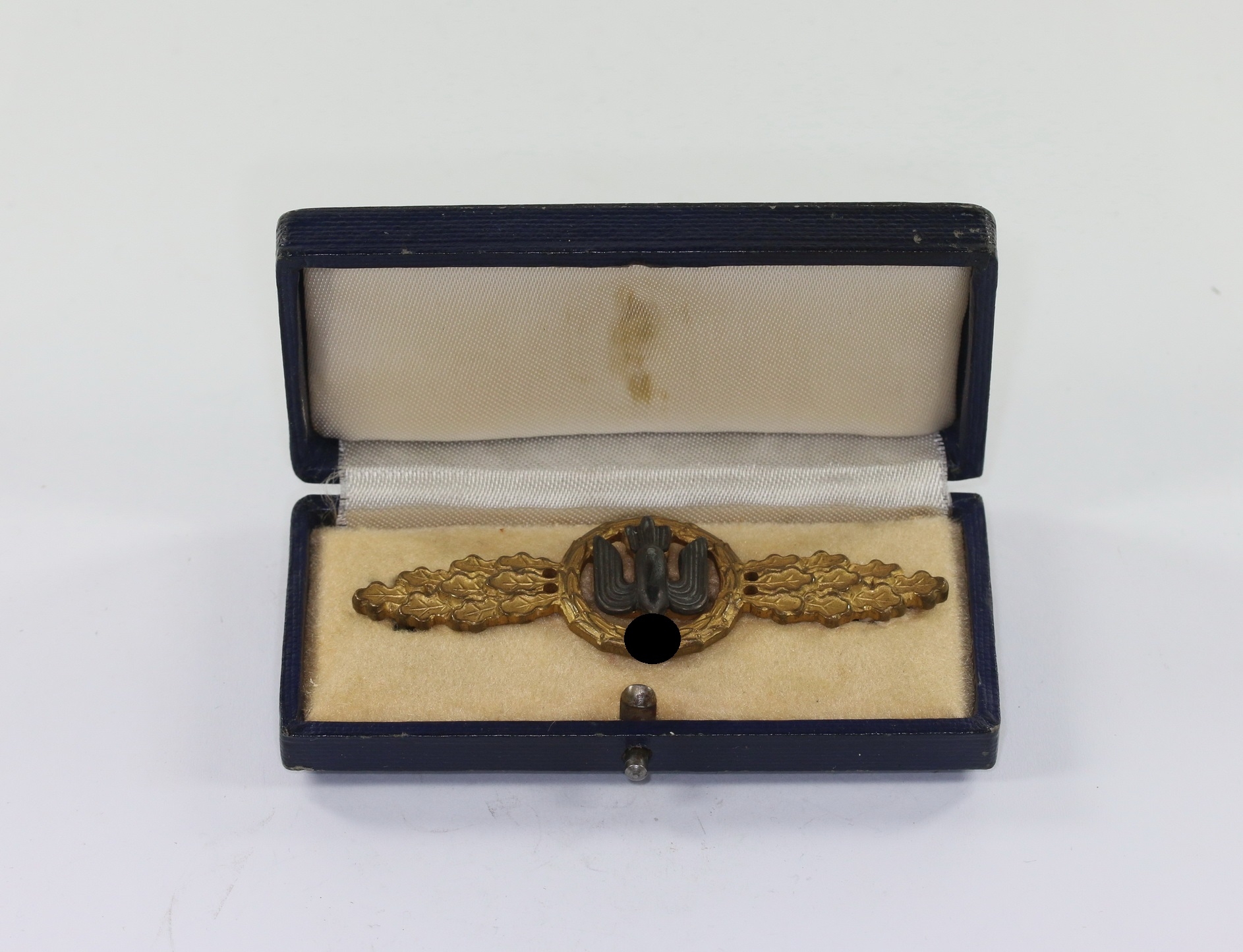 frontflugspange_f_r_kampfflieger_in_gold_im_etui_1__1 Frontflugspange für Kampfflieger in gold, im Etui – Bild 1