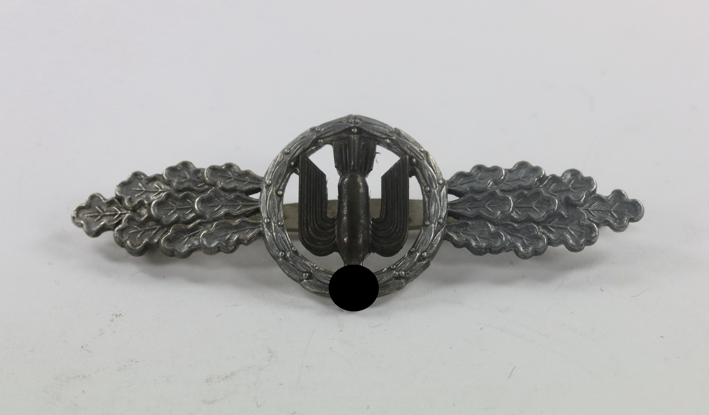 Silver Operational Flight Clasp for Bomber. Maker F. & B.L. (Funcke & Brüninghaus, Lüdenscheid). – Bild 1