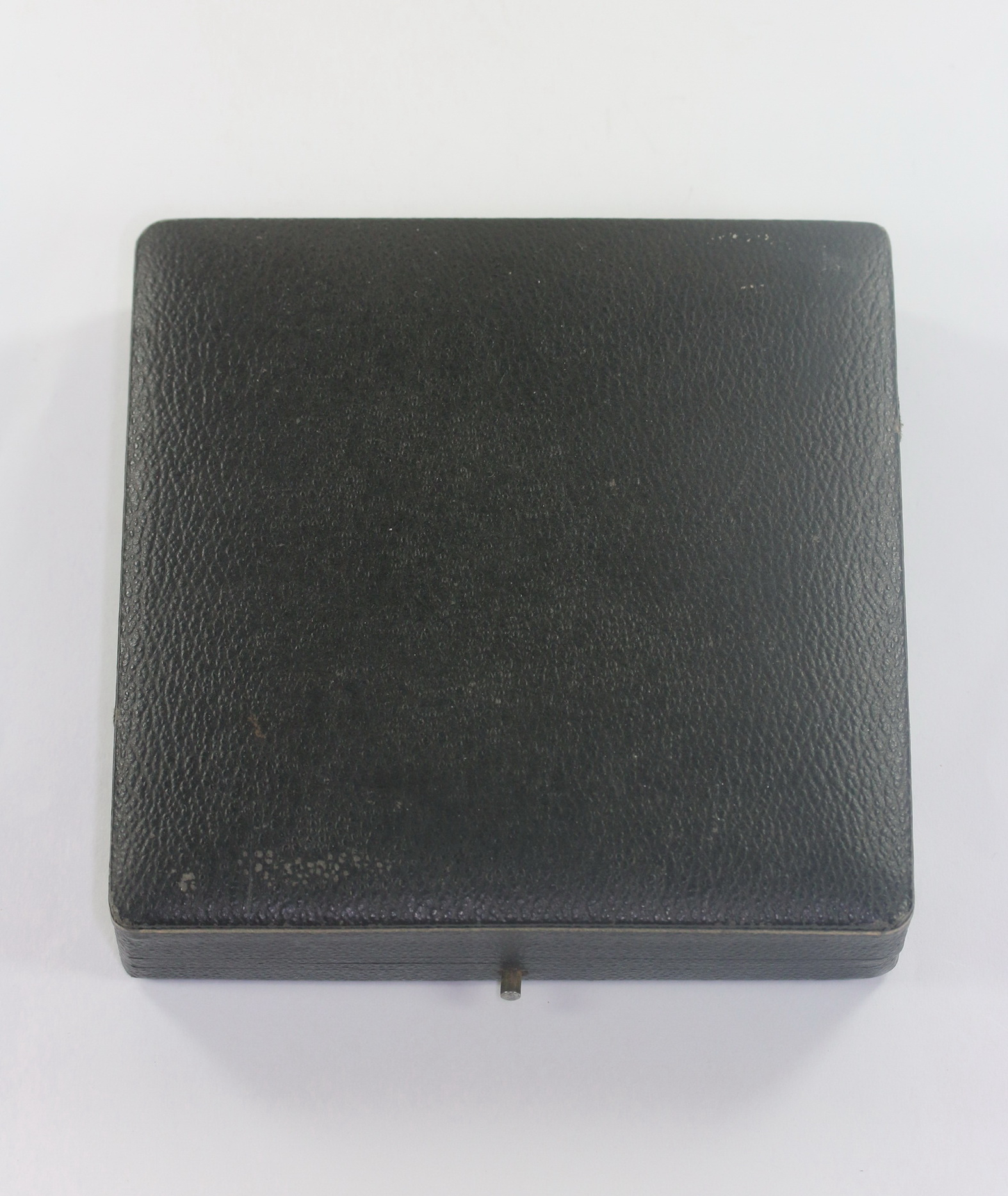 gro_es_etui_deutsches_kreuz_in_gold_1__1 Large Case for the German Cross in Gold. – Bild 1