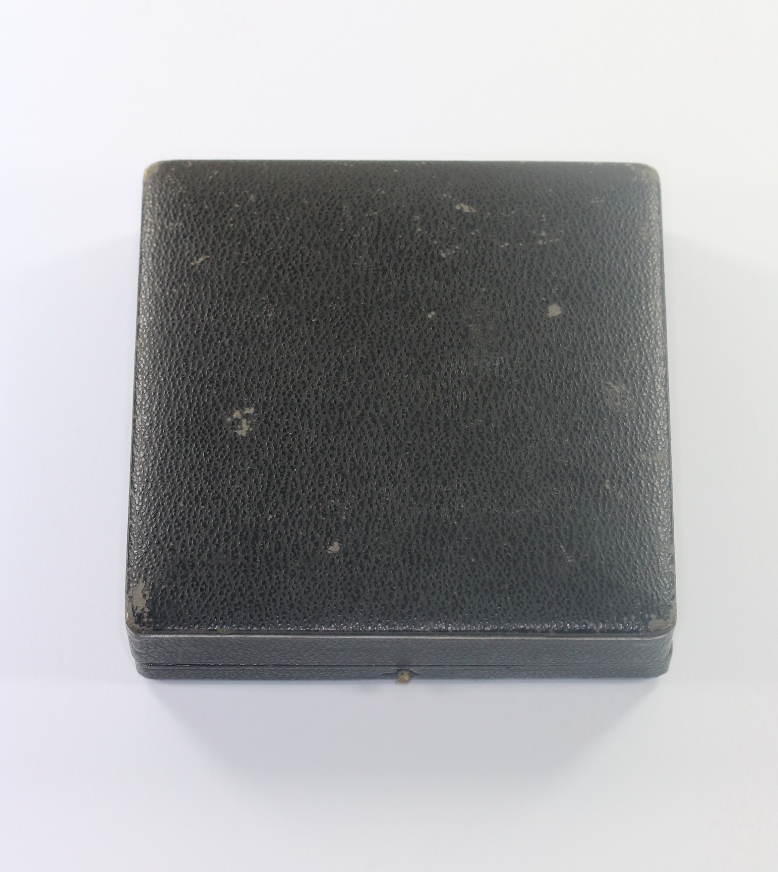 Großes Etui für ein Deutsches Kreuz in Silber – Bild 1