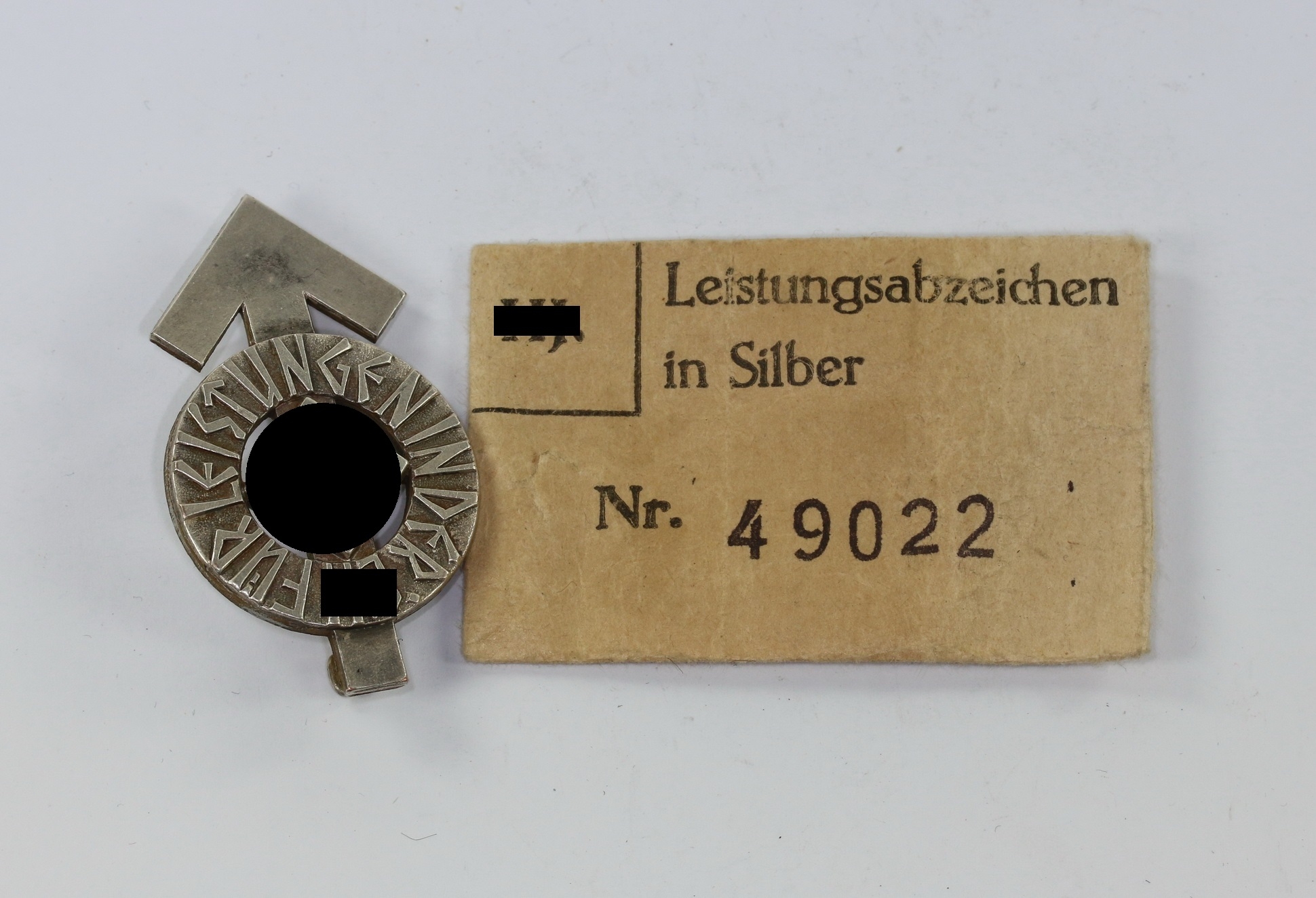 Hitler Youth (HJ), Silver Achievement Badge in Numbered Envelope  Maker RZM M1/34. – Bild 1