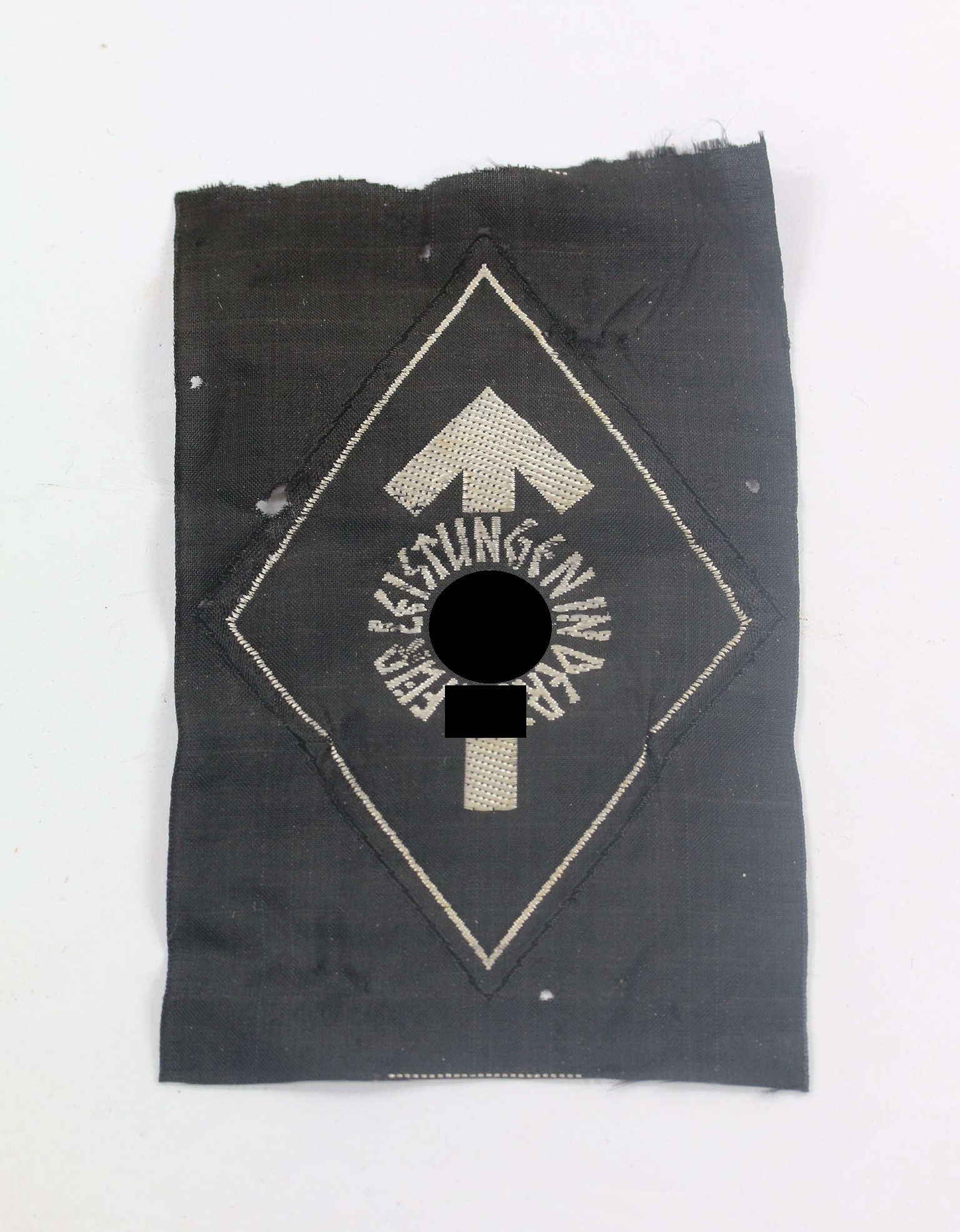 hitlerjugend_hj_leistungsabzeichen_in_silber_stoff_mit_rzm_etikette_m4134_1__1_2_4nd Hitler Youth (HJ), Cloth Silver Achievement Badge. Maker RZM M4/134 – Bild 1