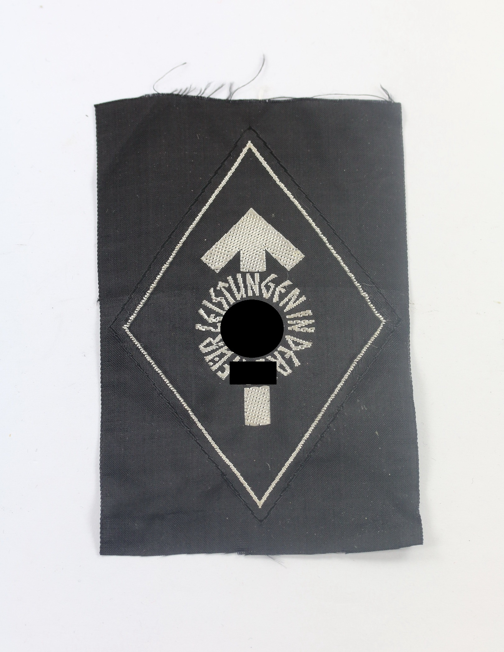 hitlerjugend_hj_leistungsabzeichen_in_silber_stoff_mit_rzm_etikette_m4134_3__1_4nd Hitler Youth (HJ), Cloth Silver Achievement Badge. Maker M4/134 – Bild 1