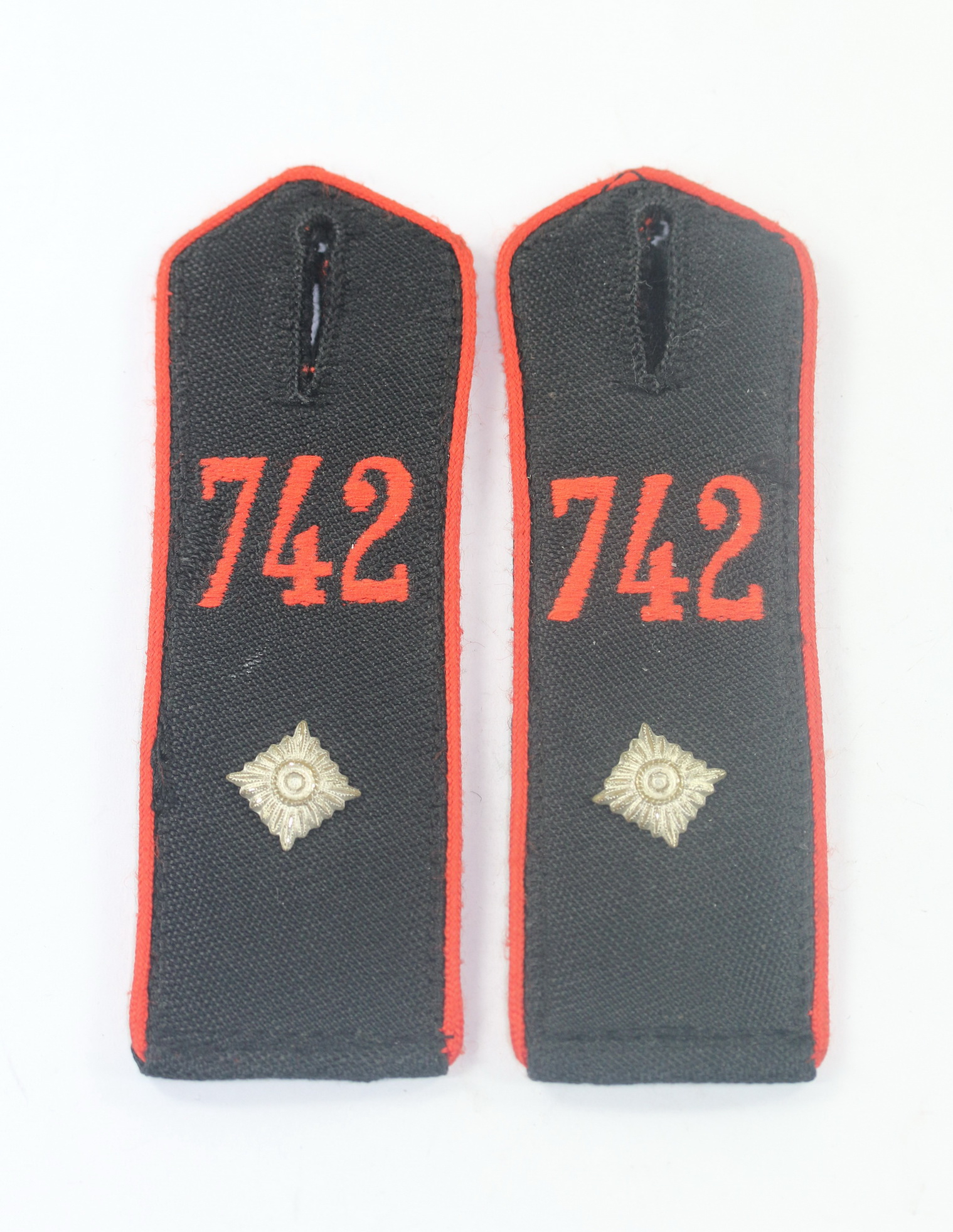 Hitler Youth (HJ), Pair of Shoulder Straps for Kammeradchaftsführer Bann 742 (Rappoltsweiler Gau Baden Süd) – Bild 1