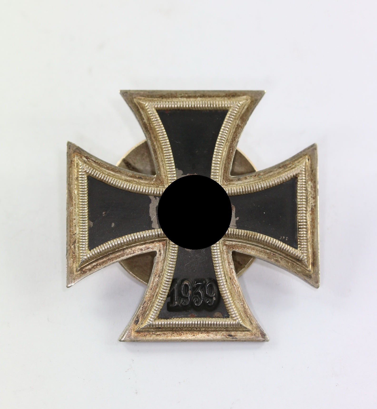 img_8247_bildgr_e_ndern_1_2 Iron Cross 1st Class 1939 on Screwback. Maker L/13. – Bild 1