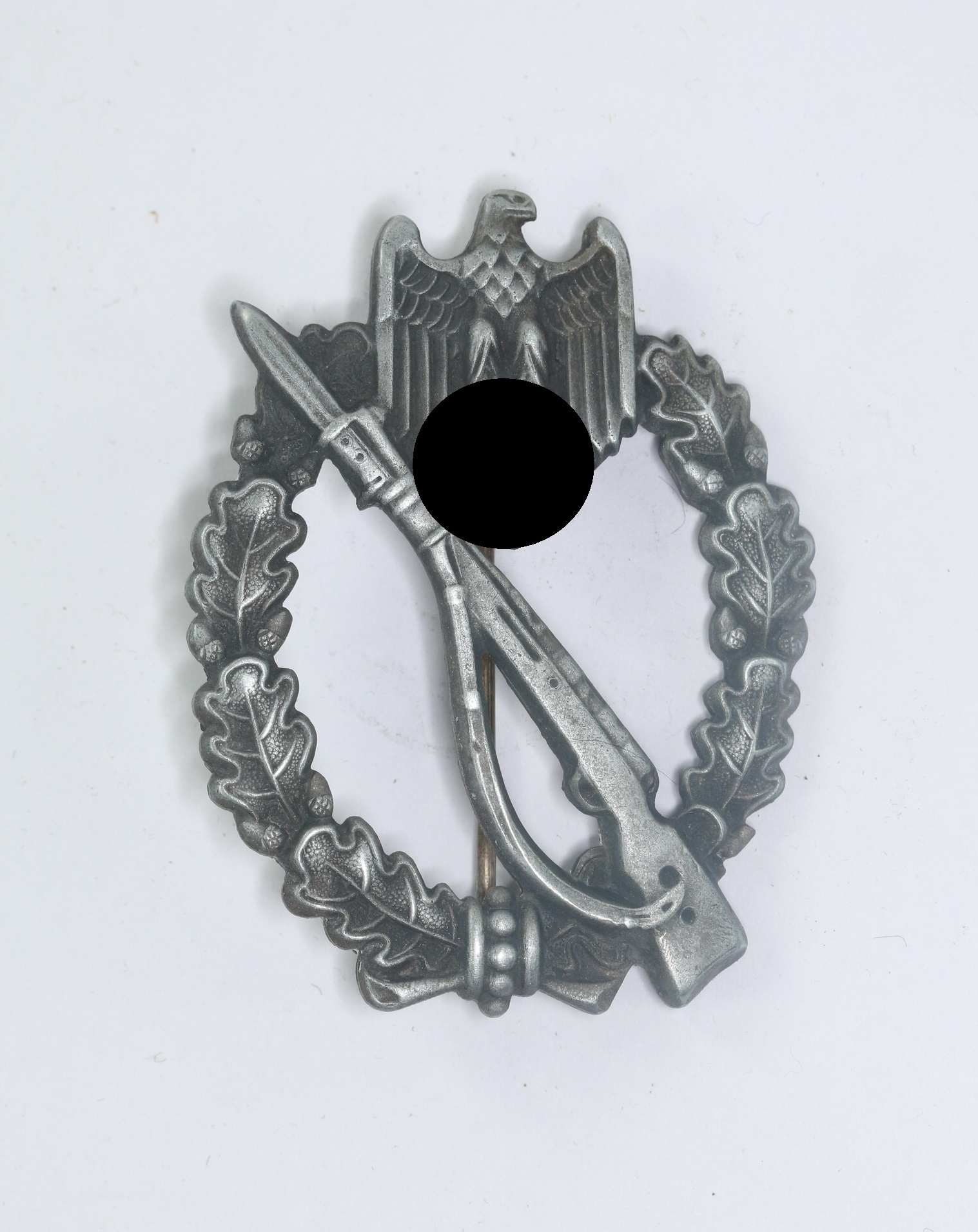 infanterie_sturmabzeichen_in_silber_alois_rettenmaier_schw_bisch_gm_nd_halbhohl_1__1_4nd Silver Infantry Assault Badge. Type Alois Rettenmaier, Schwäbisch Gmünd, halbhohl – Bild 1