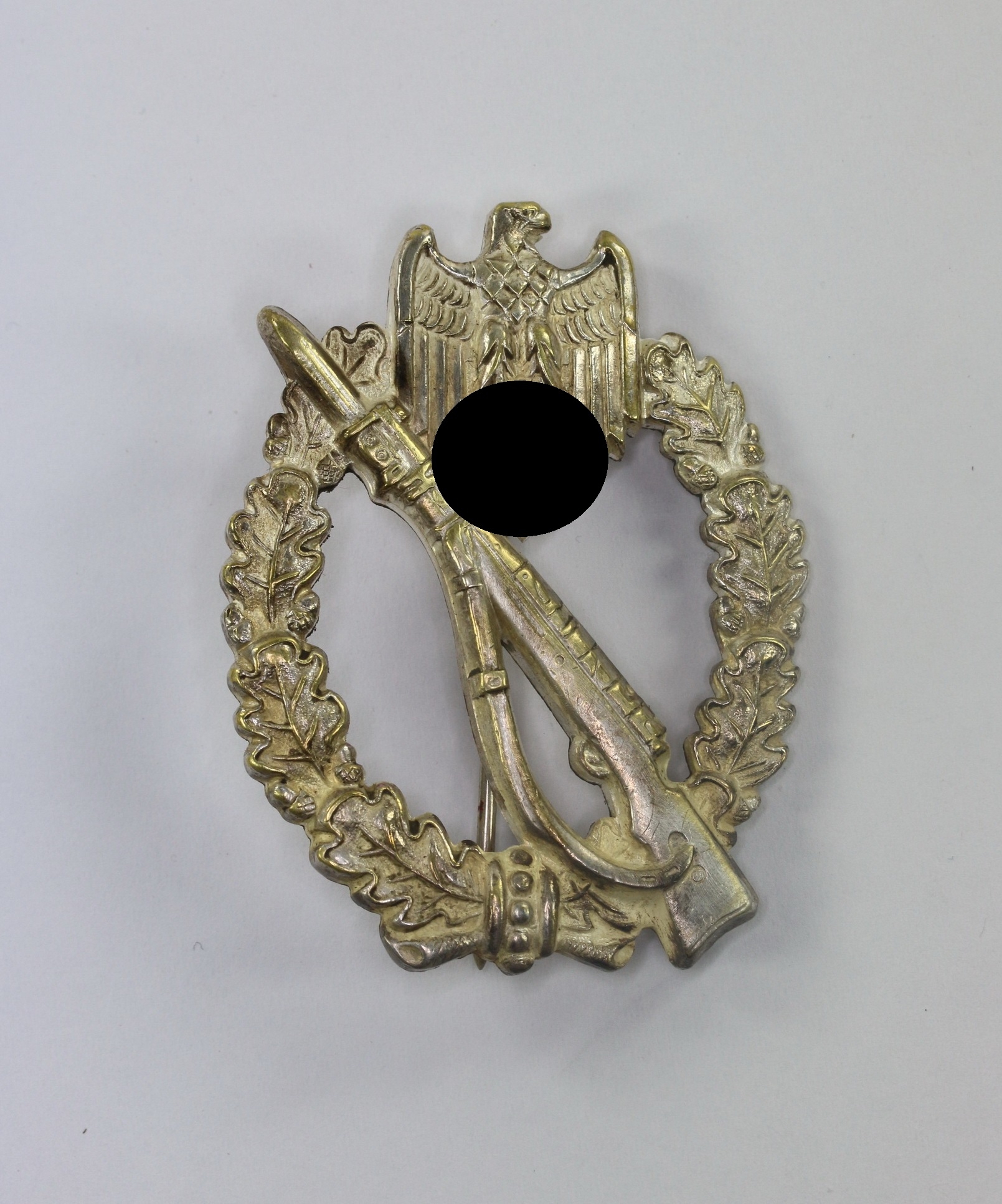 infanterie_sturmabzeichen_in_silber_hst Infanterie Sturmabzeichen in Silber, Hst. W, Buntmetall, massiv (!) – Bild 1