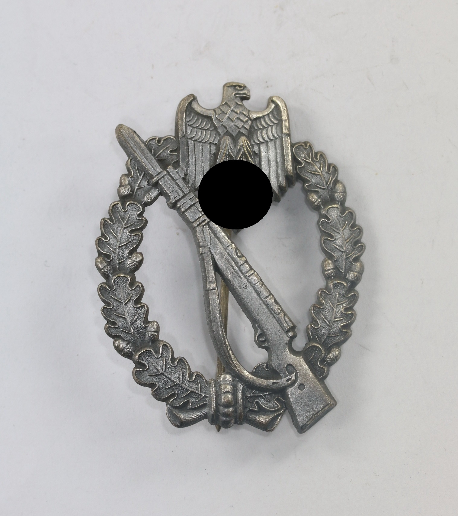 infanterie_sturmabzeichen_in_silber_steinhauer_l_ck__crimped_scooped_rifle_1__1 Silver Infantry Assault Badge. Type Steinhauer & Lück - Crimped Scooped Rifle. – Bild 1