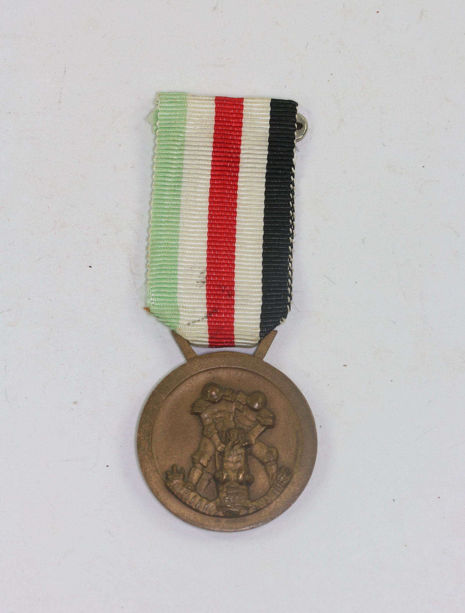 italienischdeutsche_feldzugsmedaille_f_r_afrika_1__12 Italian/German Africa Campaign Medal. – Bild 1