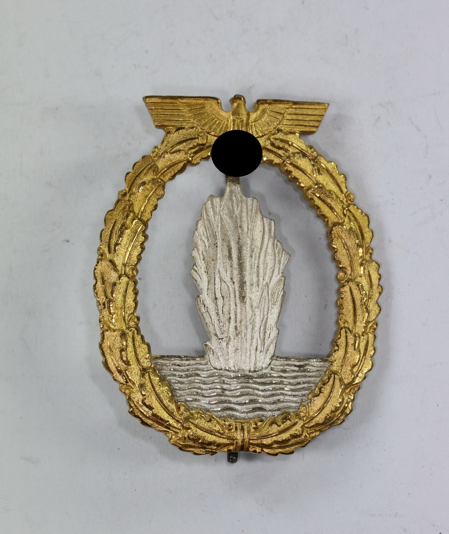 kriegsmarine_minensucher_hersteller_r Minesweeper War Badge. Maker R.S.S. – Bild 1
