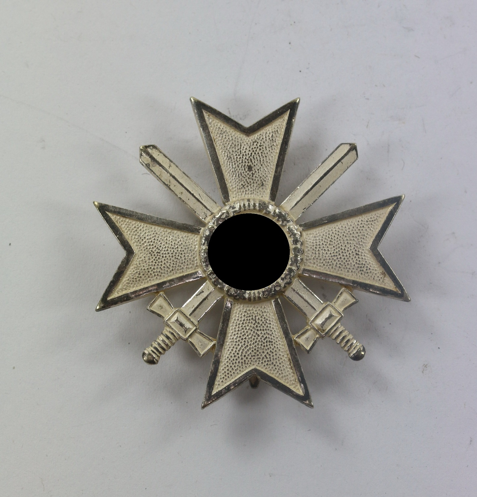 kriegsverdienstkreuz_1 Kriegsverdienstkreuz 1. Klasse mit Schwertern, Hst. L/11 im Kasten (Wilhelm Deumer, Lüdenscheid) – Bild 1