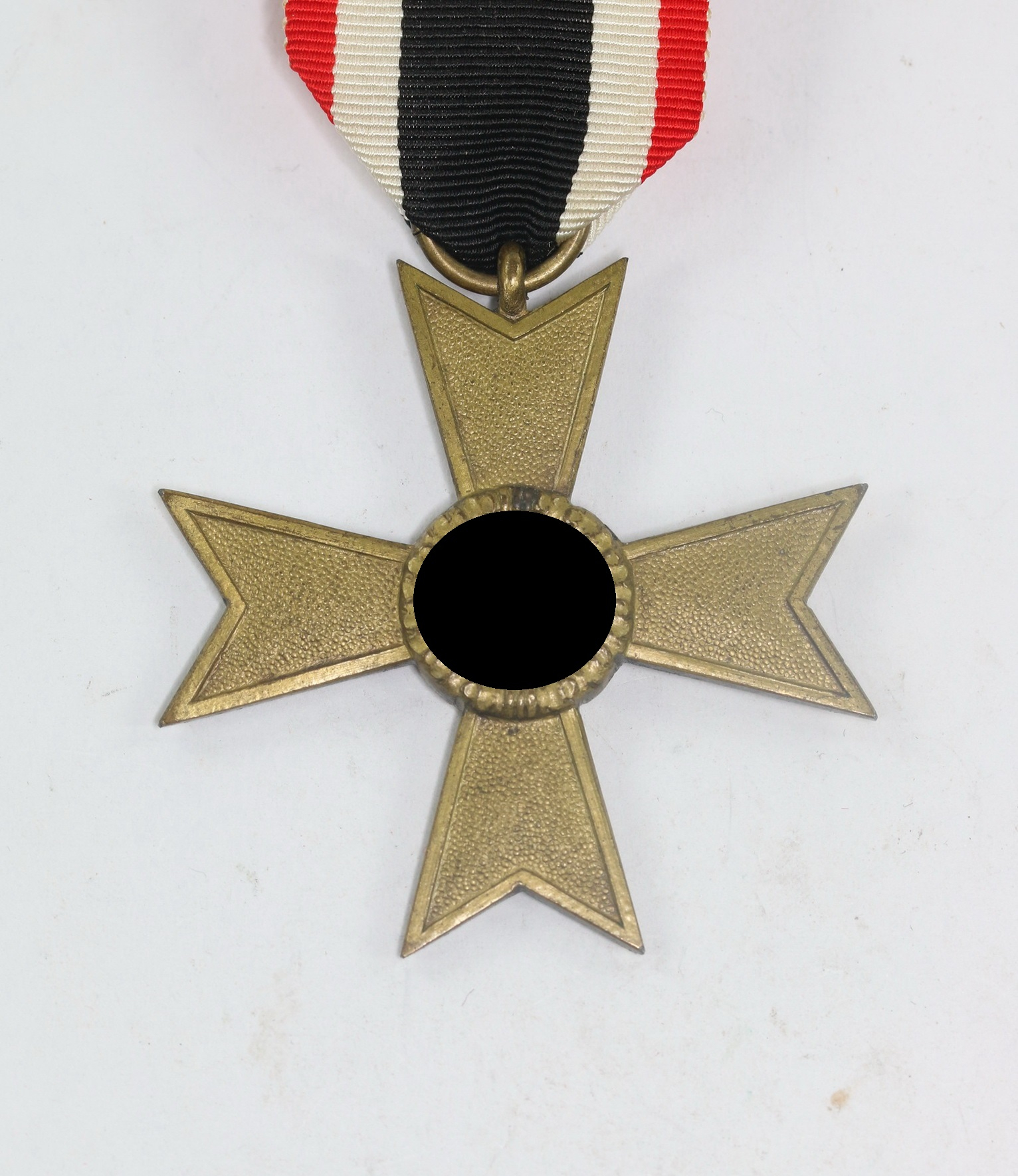 Kriegsverdienstkreuz 2. Klasse, Hst. 107 (Carl Wild, Hamburg) – Bild 1