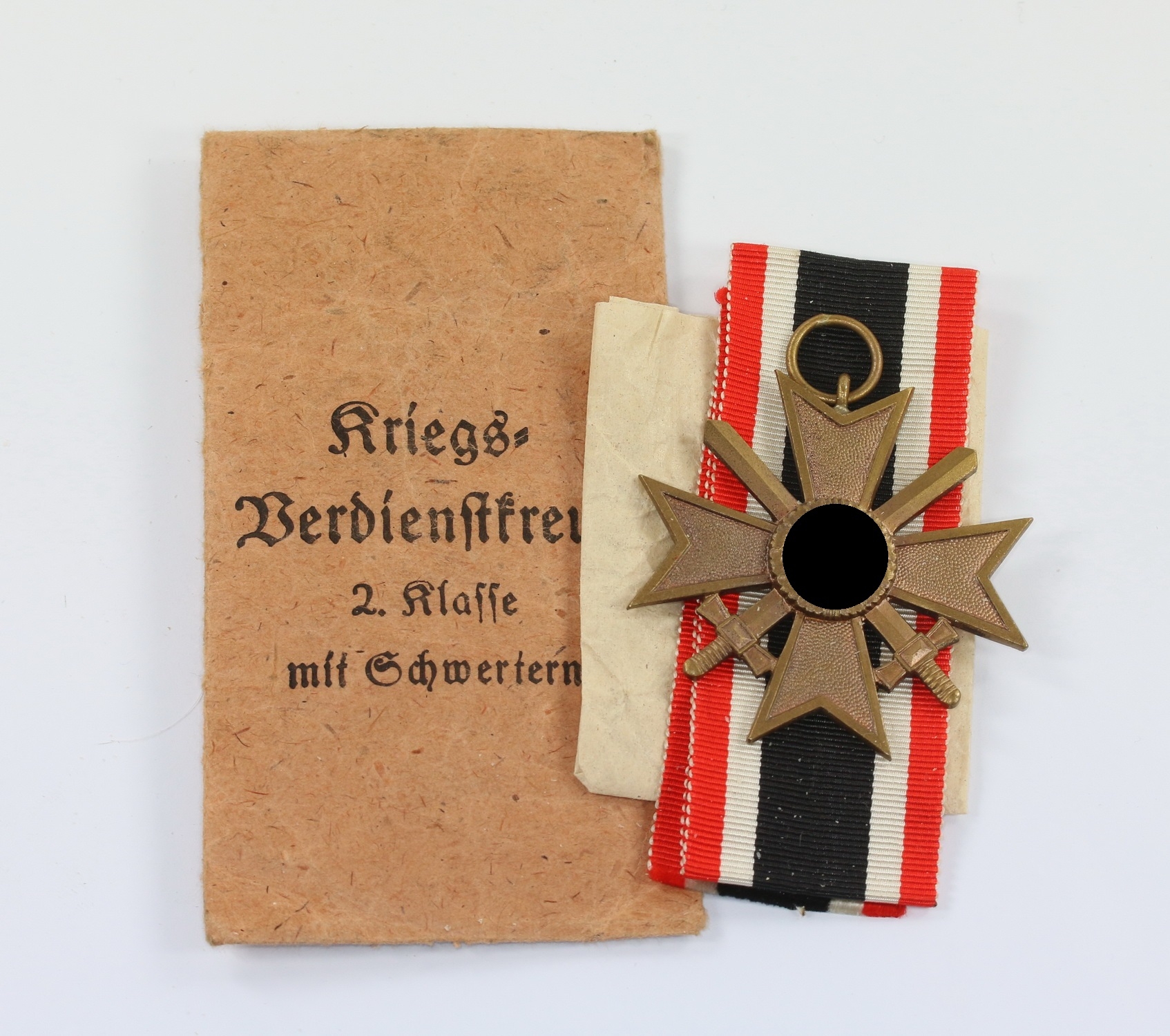 Kriegsverdienstkreuz 2. Klasse mit Schwertern, in Verleihungstüte Overhoff & Cie Lüdenscheid – Bild 1