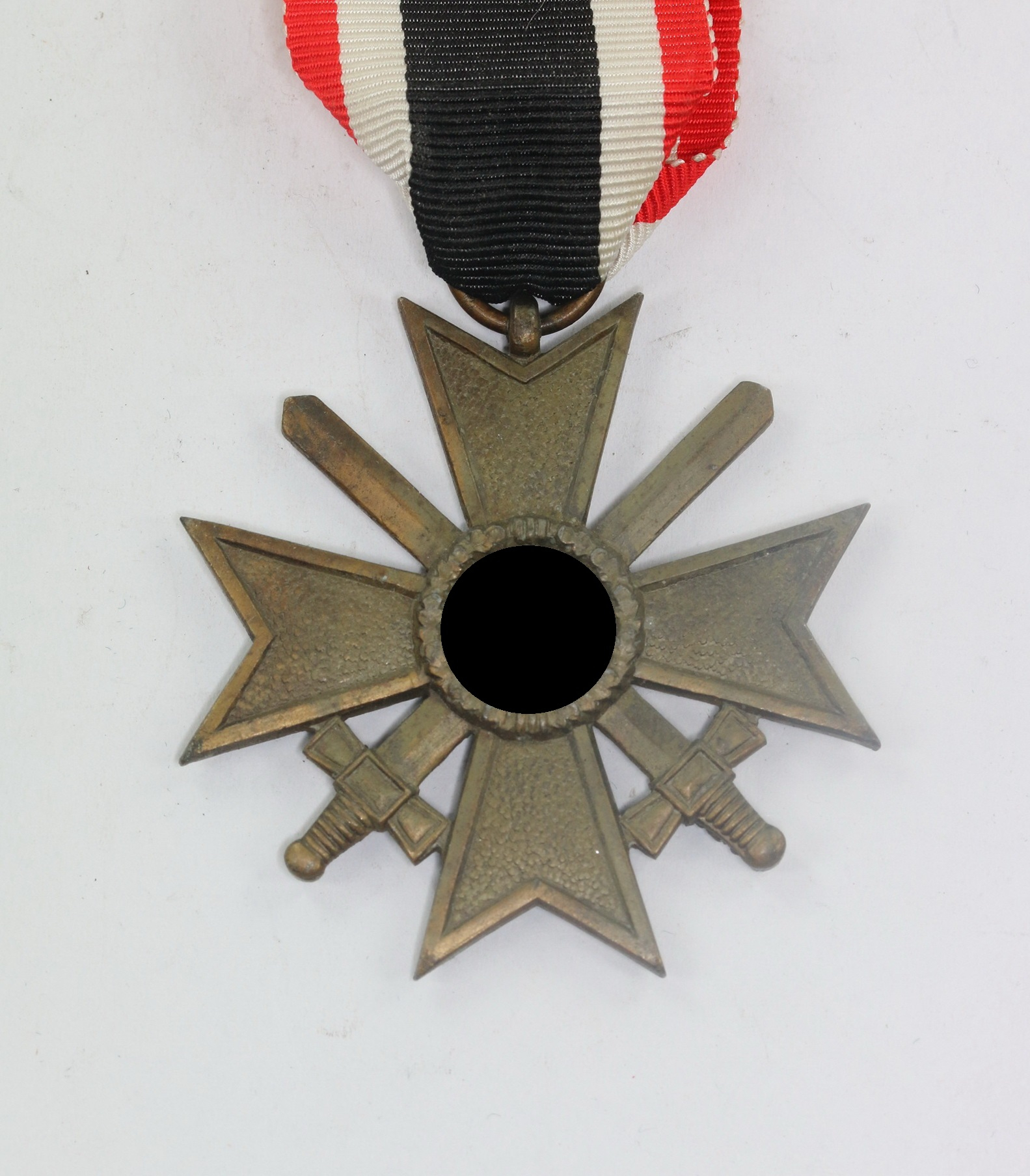  Kriegsverdienstkreuz 2. Klasse mit Schwertern, ohne Hersteller (Zink) – Bild 1