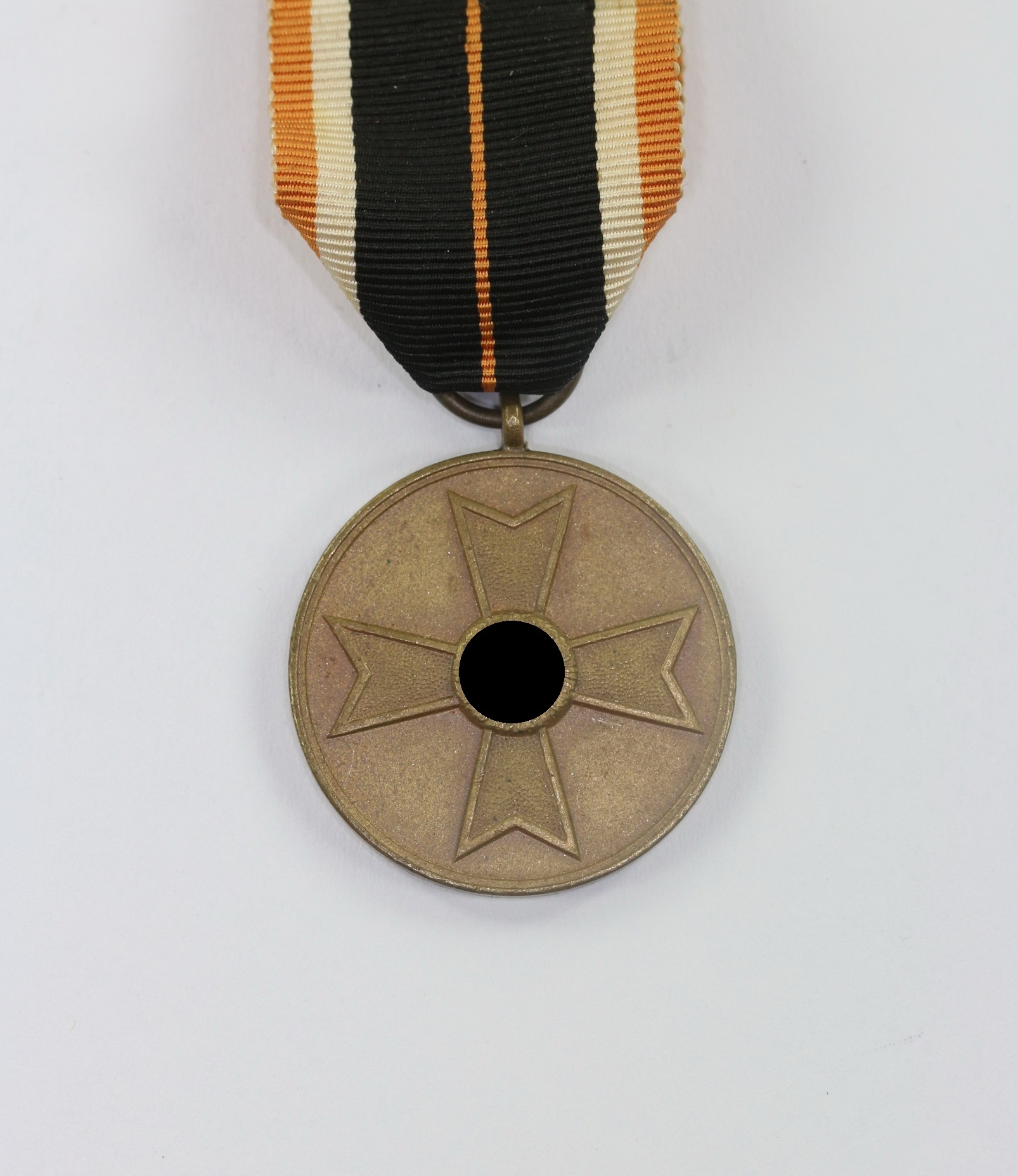 kriegsverdienstmedaille_f_r_kriegsverdienste_1939_oranges_band_1__1_1 War Merit Medal 1939 "Für Kriegsverdienste 1939". On Orange Ribbon. – Bild 1