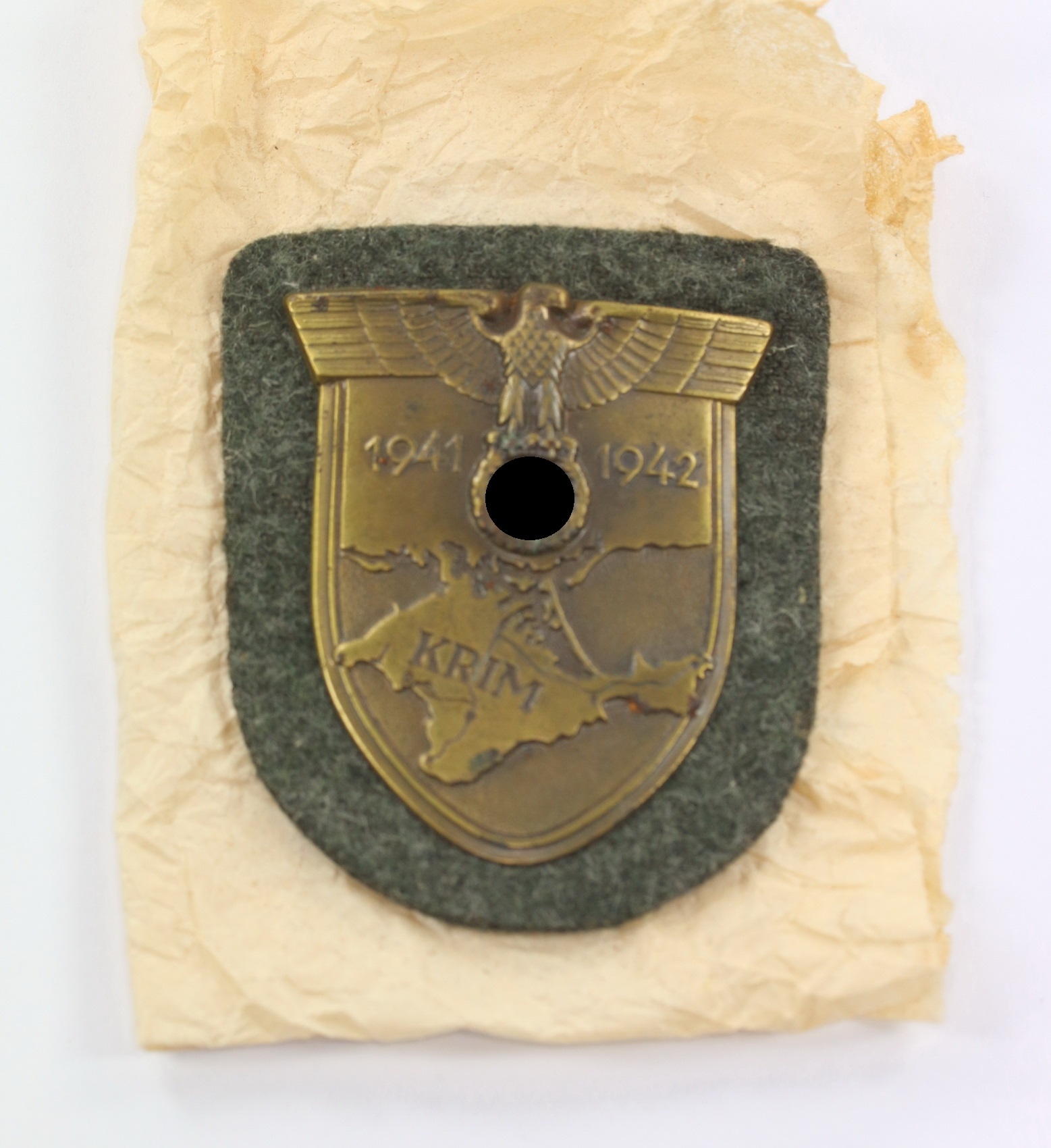 krimschild_auf_heeresstoff_typ_3 Krimschild auf Heeresstoff, Typ 3.12, Packpapier – Bild 1