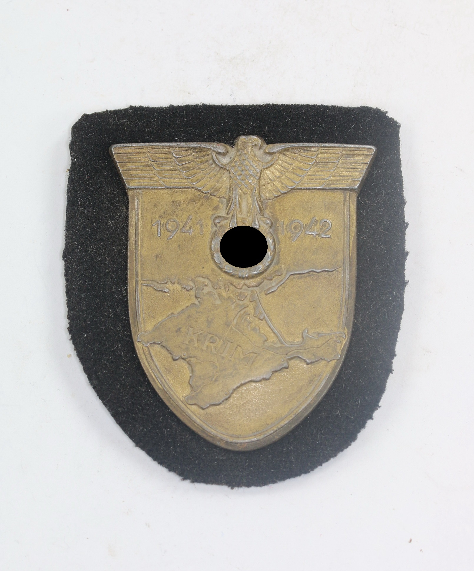 Crimea Shield on Black Panzer Cloth. Type Wilhelm Deumer, Lüdenscheid – Bild 1