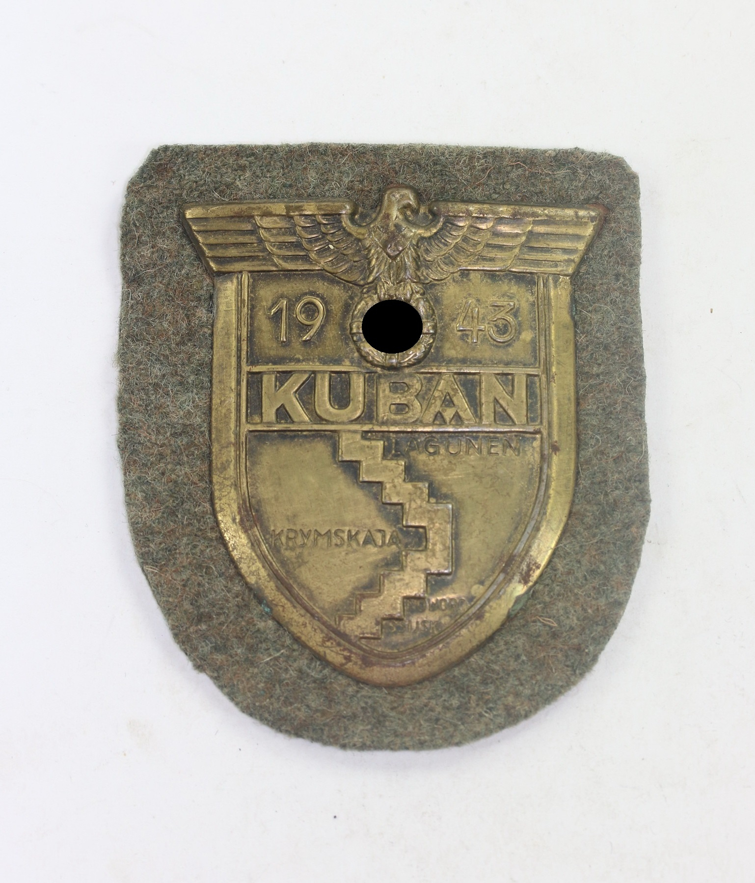 kubanschild_auf_heeresstoff_rudolf_karneth_gablonz_rk_1__1 Kuban Shield on Army Cloth. Type Rudolf Karneth, Gablonz (RK) – Bild 1