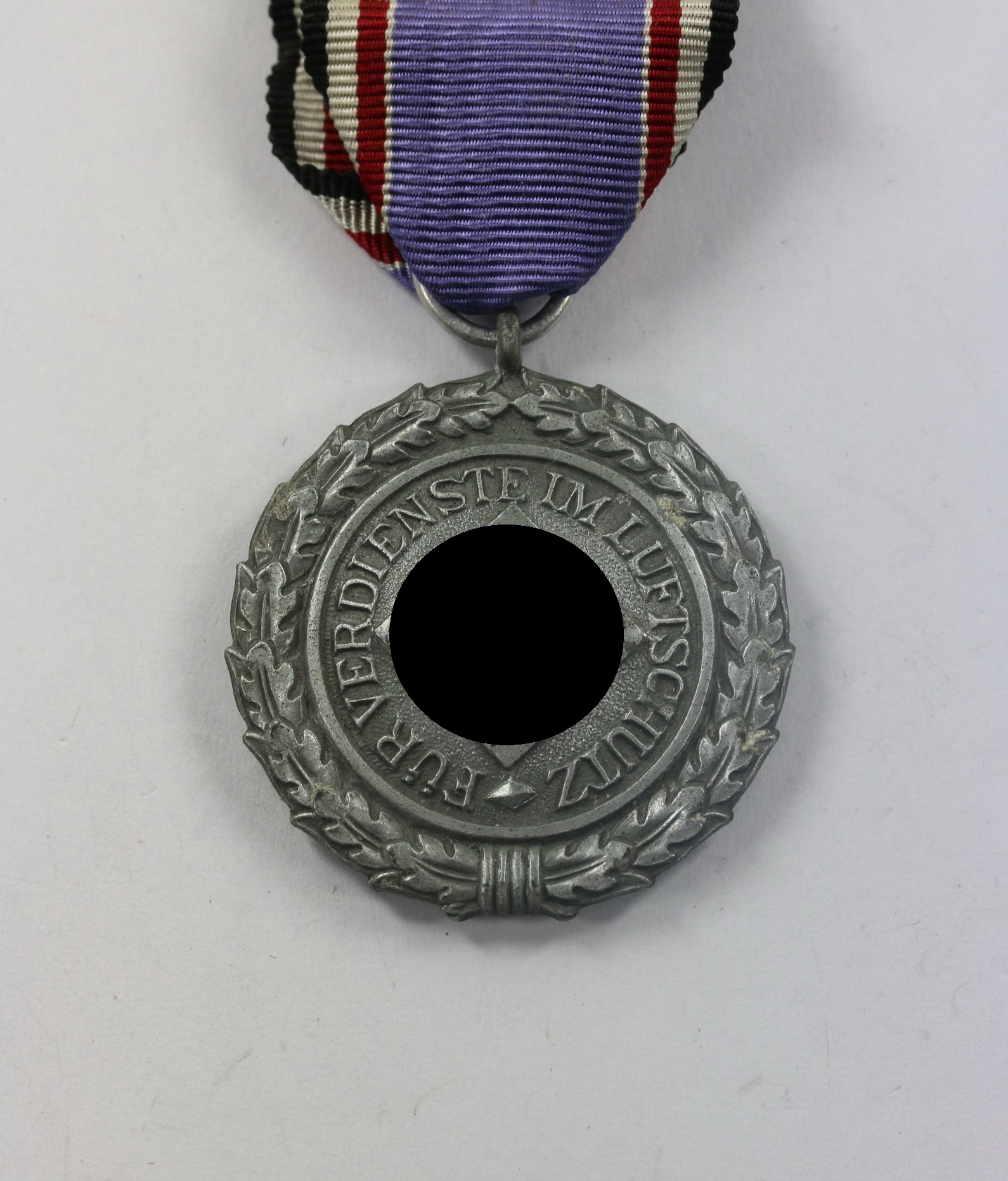 luftschutzehrenzeichen_2 Air Raid Precautions Medal 2nd Class. Maker 60 (Katz & Deyle, Pforzheim) – Bild 1
