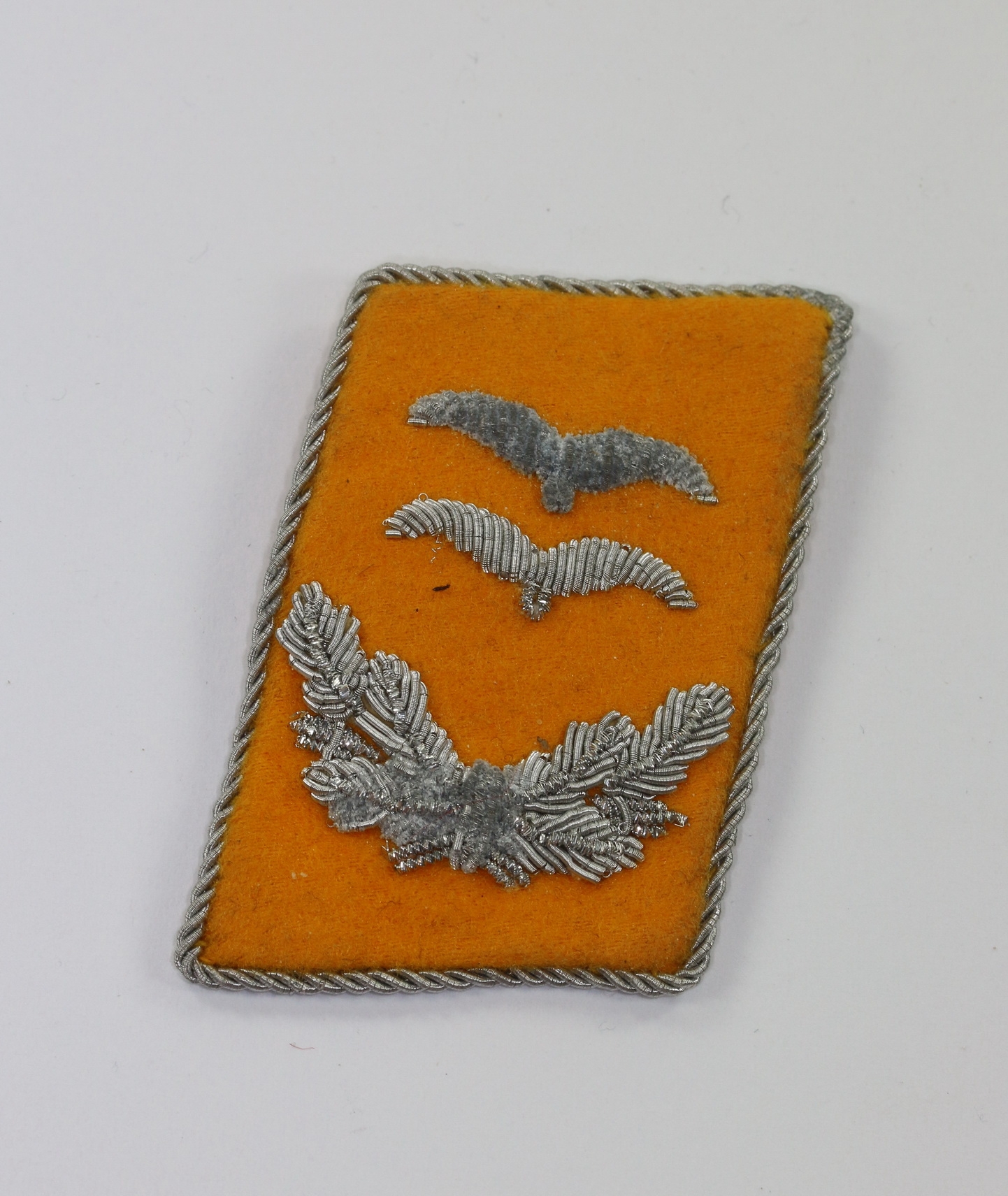 luftwaffe_kragenspiegel_oberleutnant_fliegendes_personal_1__1 Luftwaffe, Collar Patch for an Oberleutnant with Airborne Personnel. – Bild 1