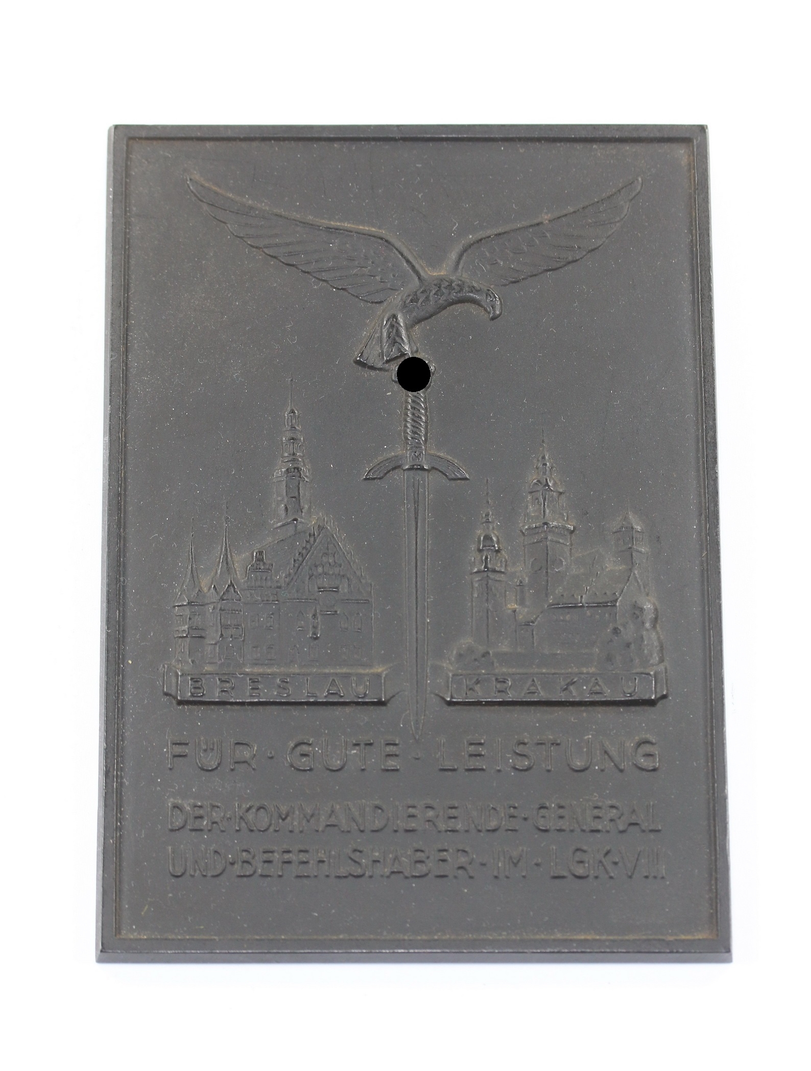 luftwaffe_nichttragbarer_ehrenschild__f_r_gute_leistungen_der_kommandierende_general_und_befehlshaber_im_lgk_viii_breslau_krakau_1__1 Luftwaffe, nichttragbarer Ehrenschild - Für gute Leistungen Der kommandierende General und Befehlshaber im LGK VIII Breslau Krakau – Bild 1