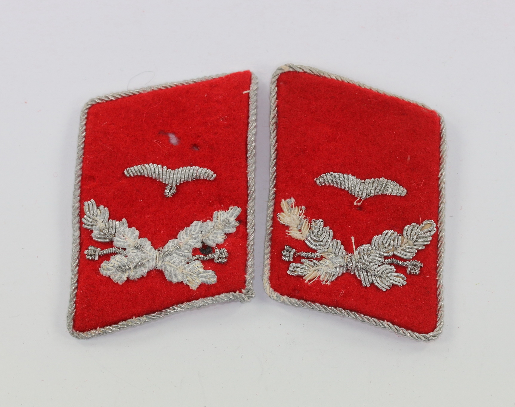 Luftwaffe, Paar Kragenspiegel für einen Leutnant der Flakartillerie – Bild 1