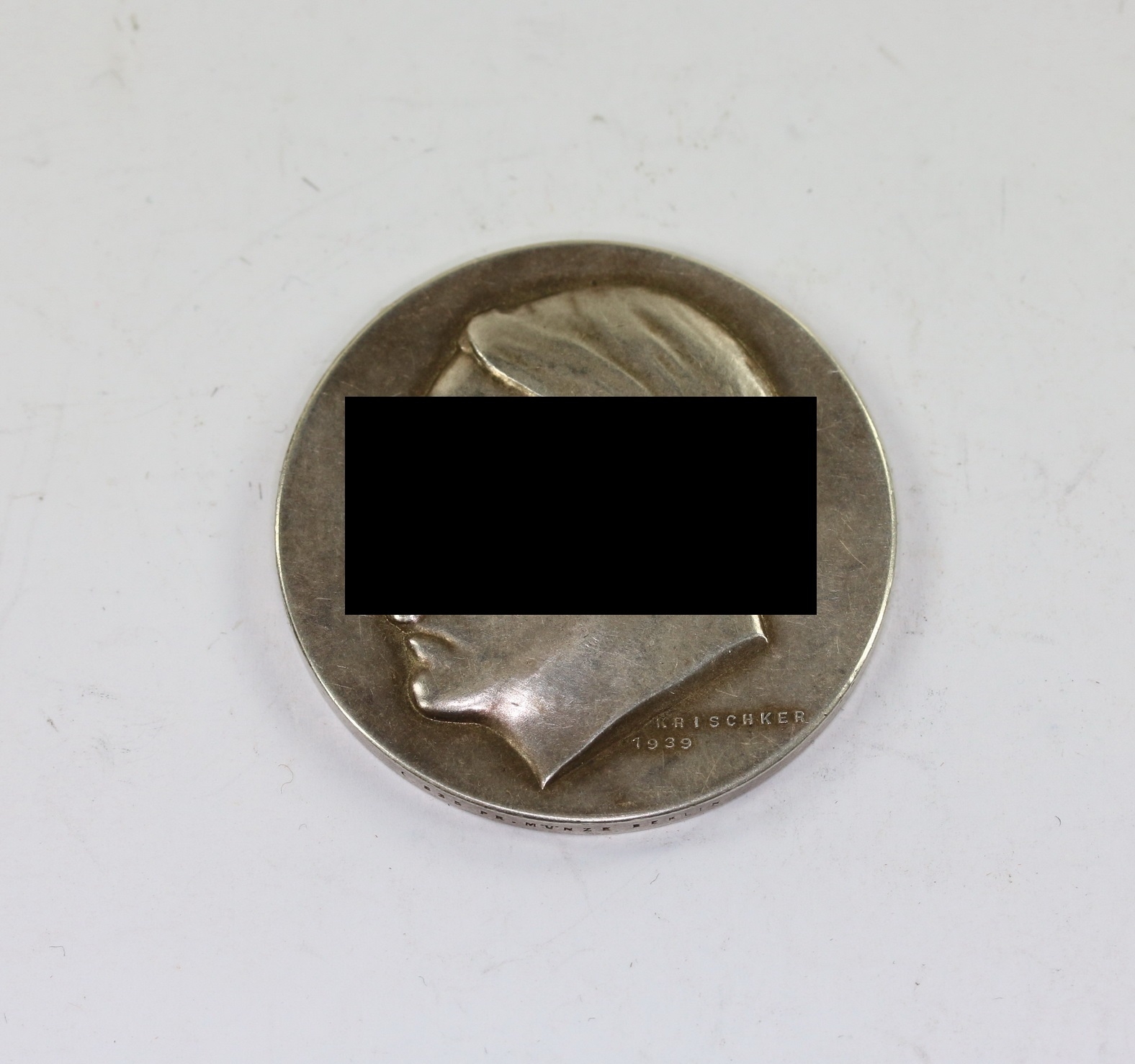 medaille_adolf_hitler__vor_50_jahren_am_20 Medaille, Adolf Hitler - Vor 50 Jahren am 20. April 1889 wurde unser Führer Adolf Hitler der Schöpfer des Grossdeutschen Reiches geboren – Bild 1