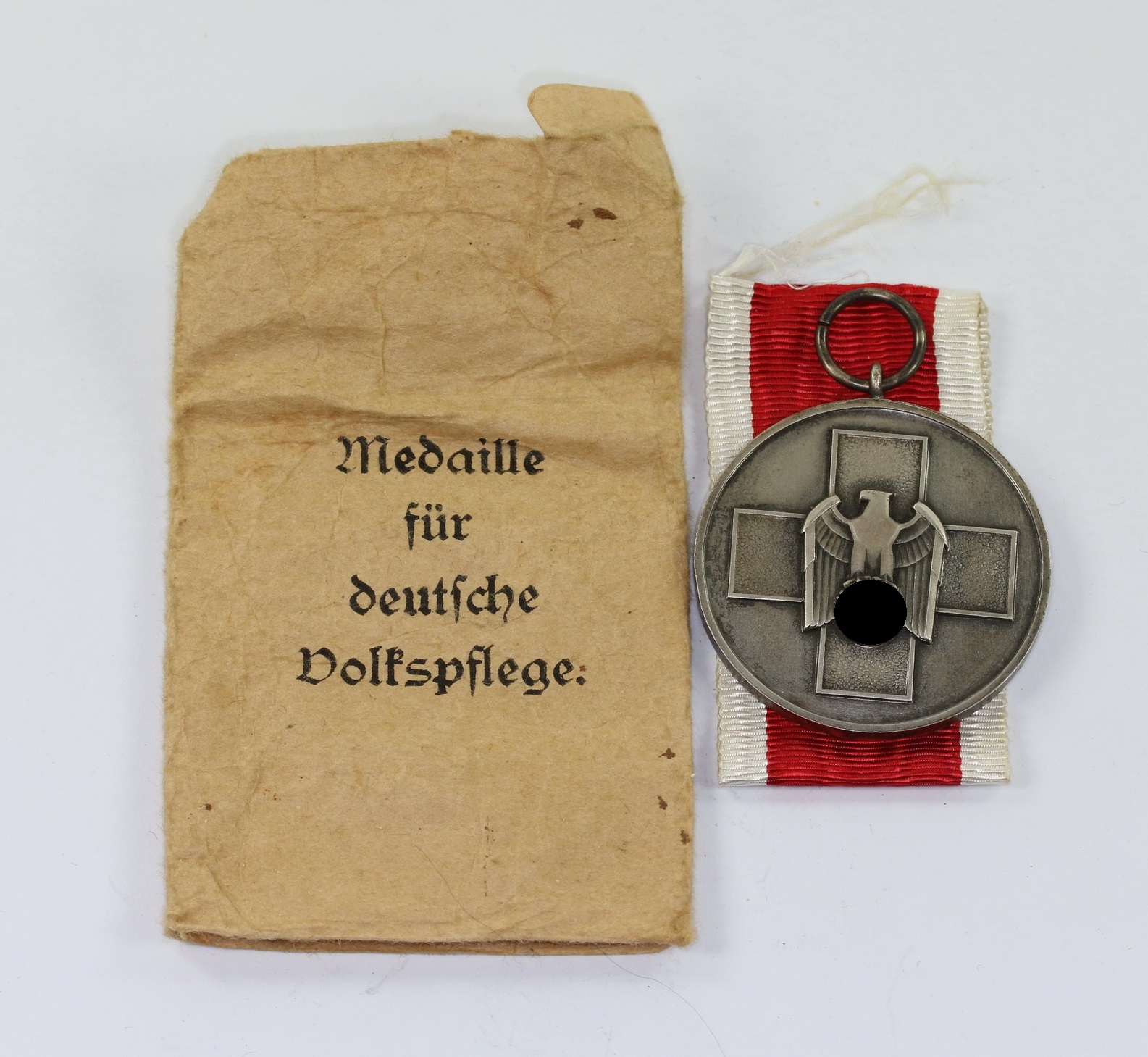 Medaille für Deutsche Volkspflege, in Verleihungstüte Hauptmünzamt Wien – Bild 1