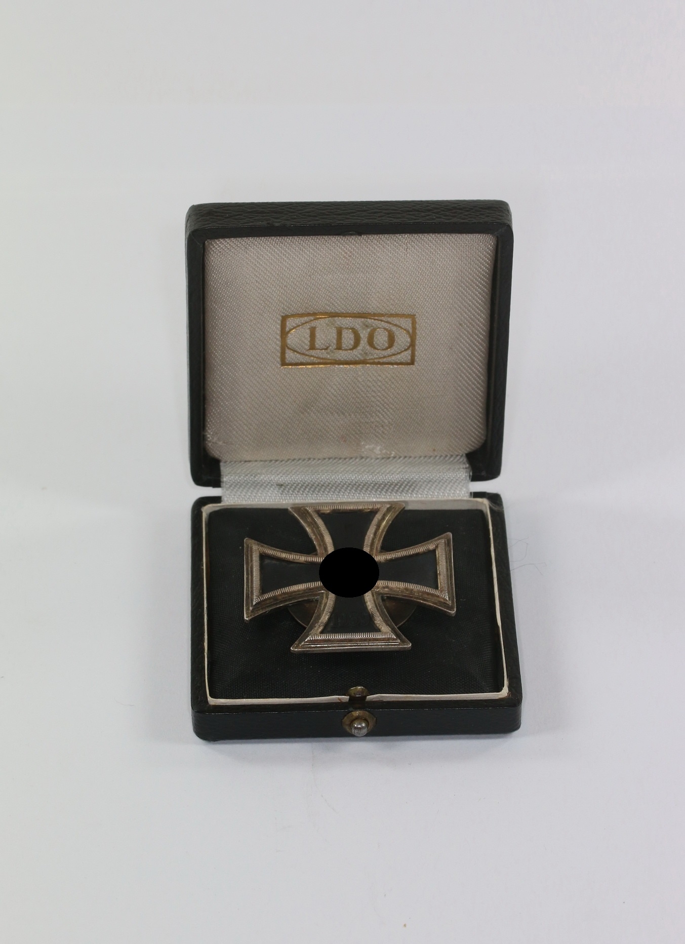 militaria_eisernes_kreuz_1 LDO Cased Iron Cross 1st Class 1939 on Screwback. Maker L/50. – Bild 1