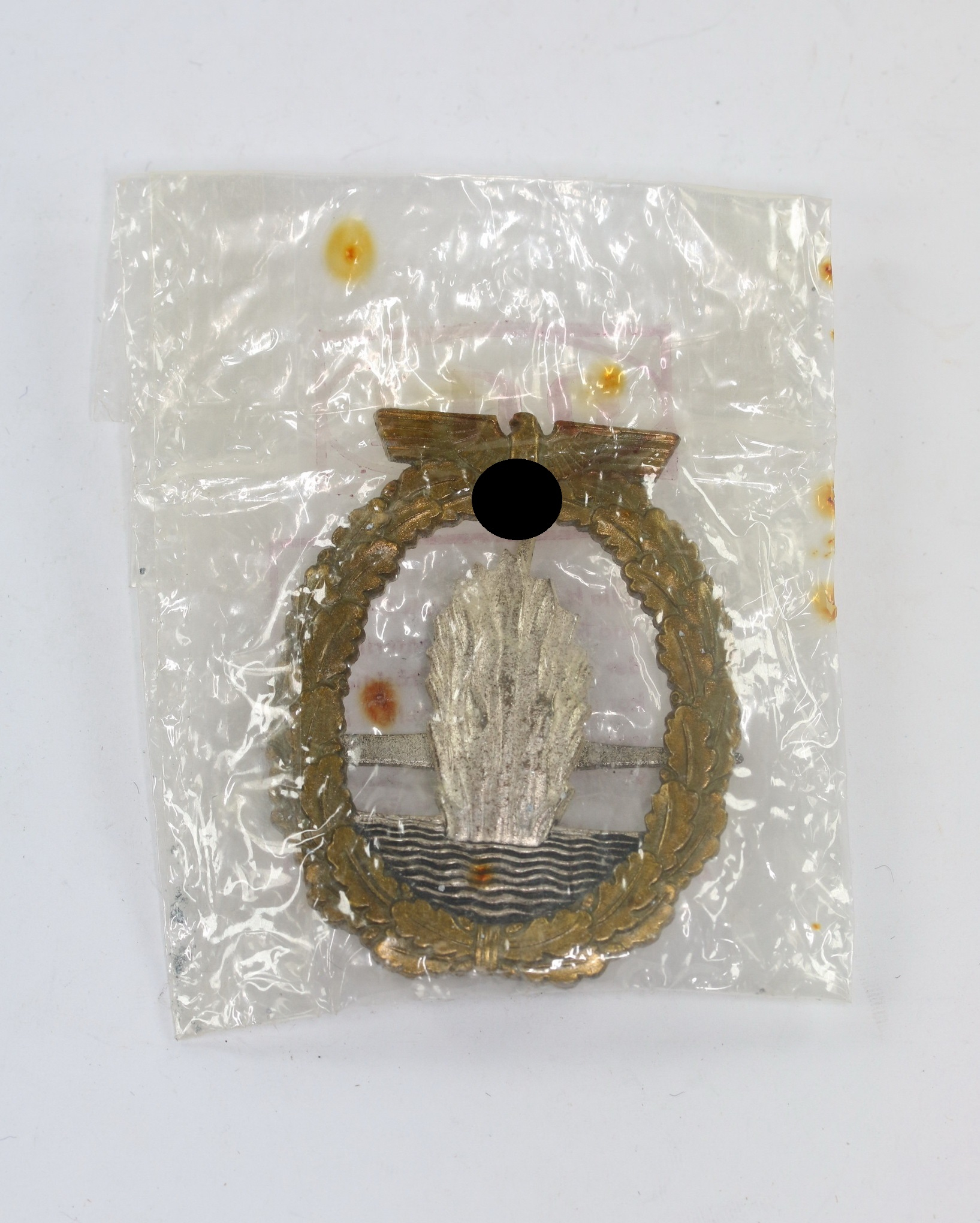 minensucher_kriegsabzeichen_wilhelm_deumer_l_denscheid_in_ldo_cellophan_t_te_1__1 Minesweeper War Badge in LDO Envelope. Type Wilhelm Deumer, Lüdenscheid. – Bild 1